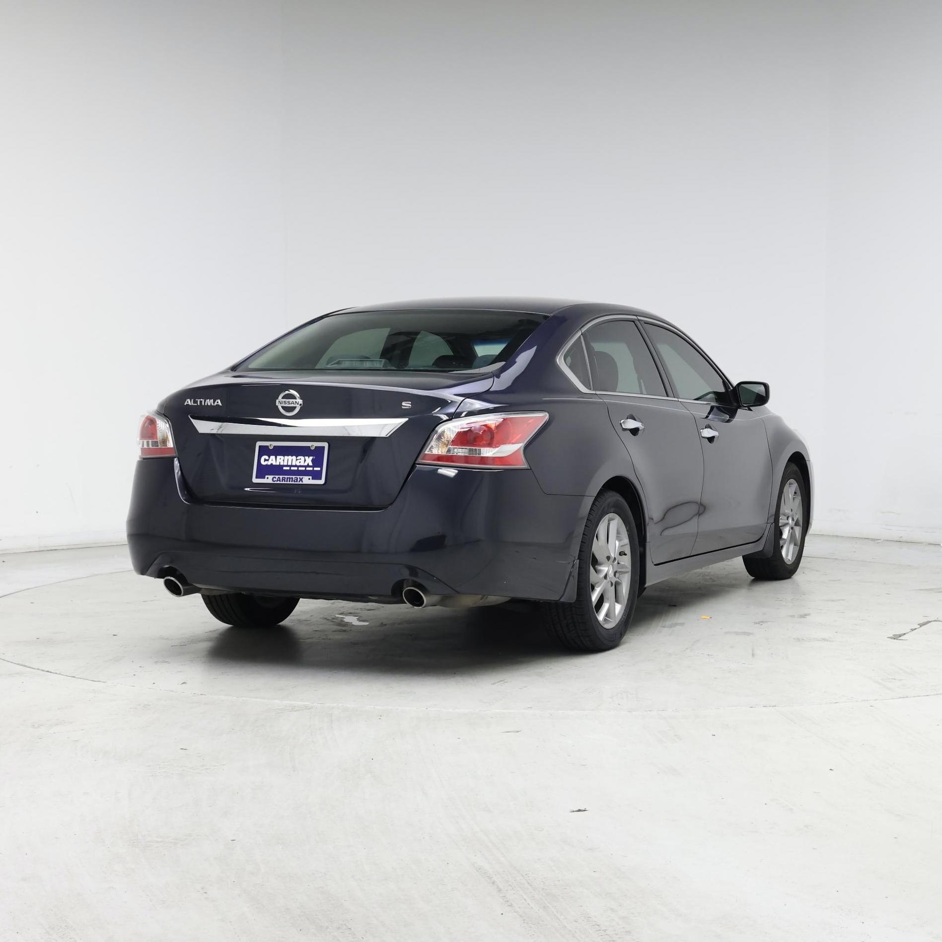Thumbnail: 2015 Nissan Altima - 8