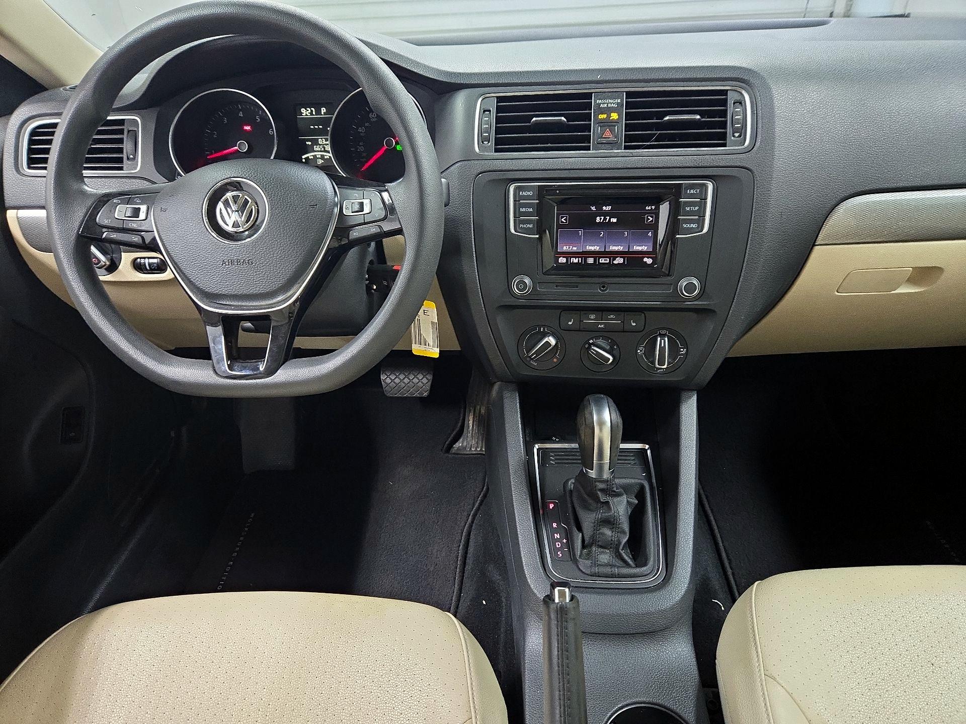 Thumbnail: 2018 Volkswagen Jetta - 9