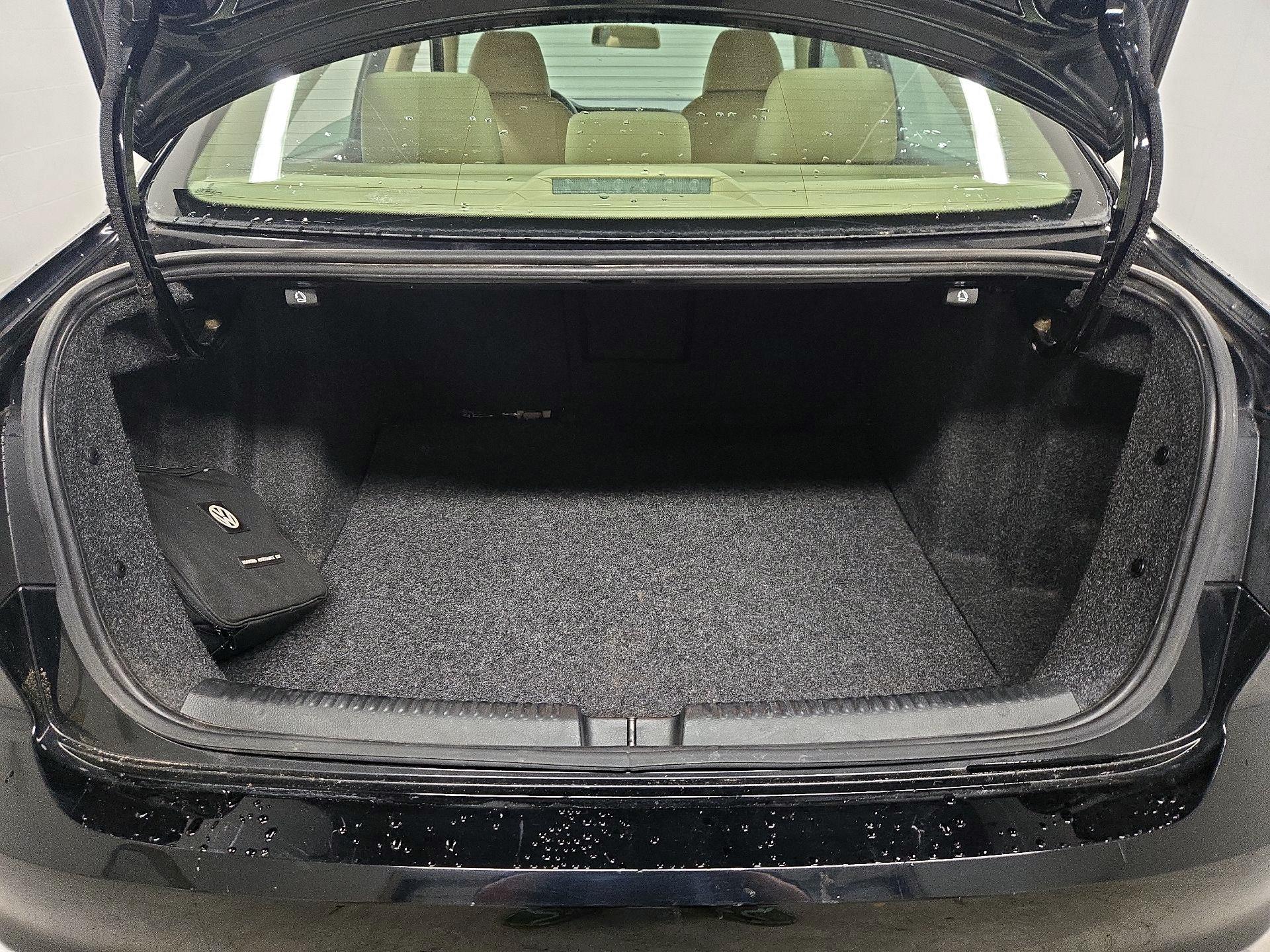 Thumbnail: 2018 Volkswagen Jetta - 20