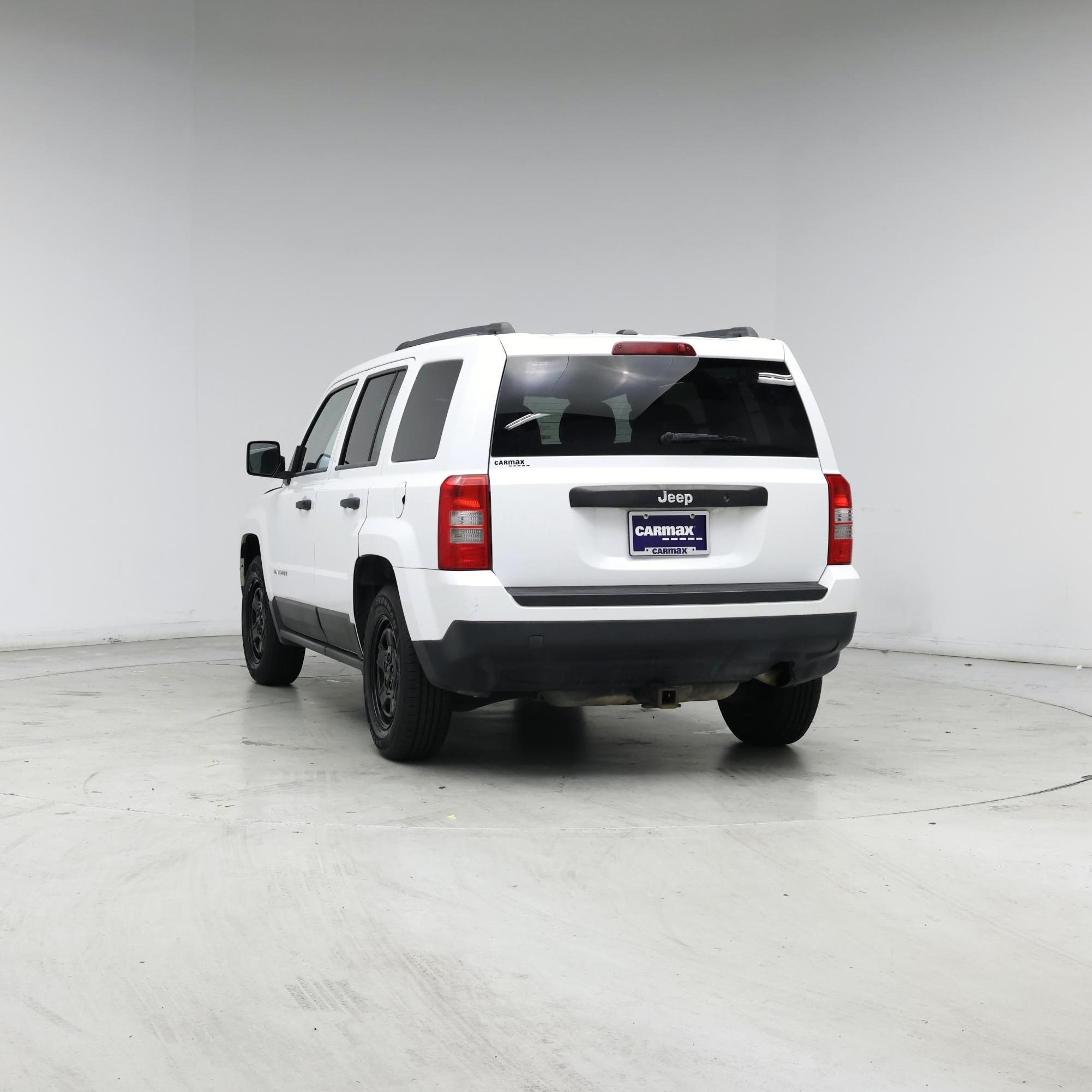 Thumbnail: 2014 Jeep Patriot - 6