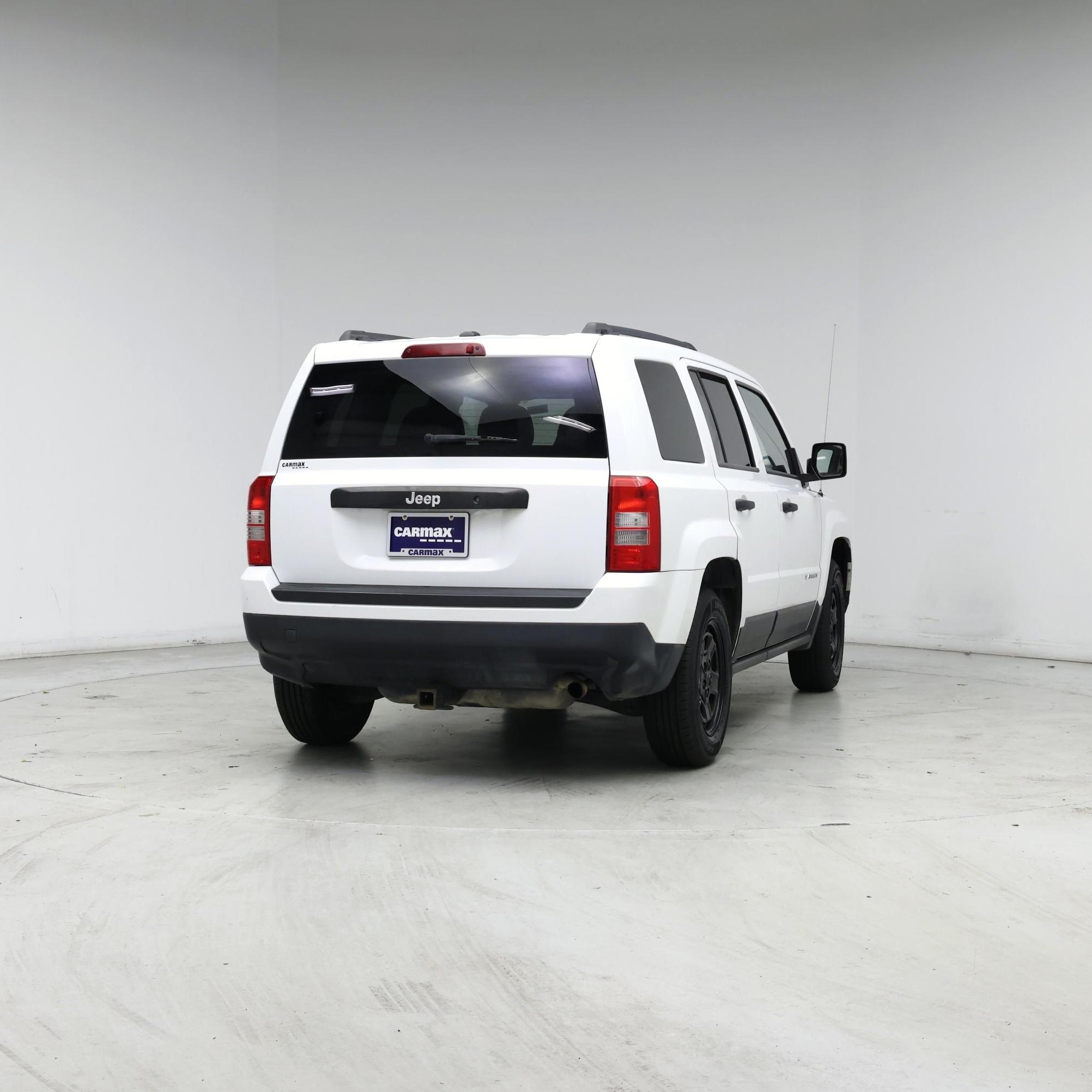 Thumbnail: 2014 Jeep Patriot - 8