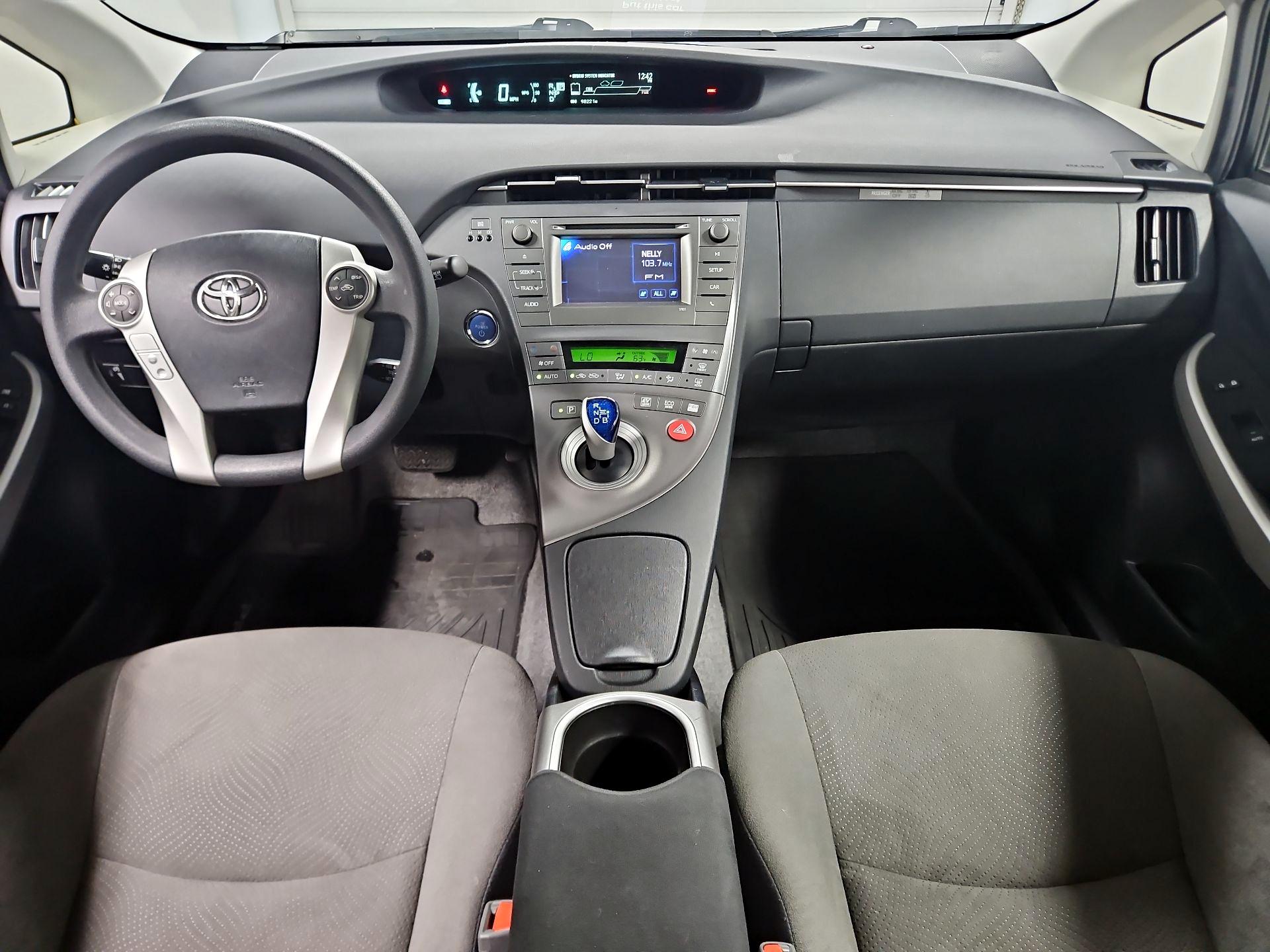 Thumbnail: 2015 Toyota Prius - 9