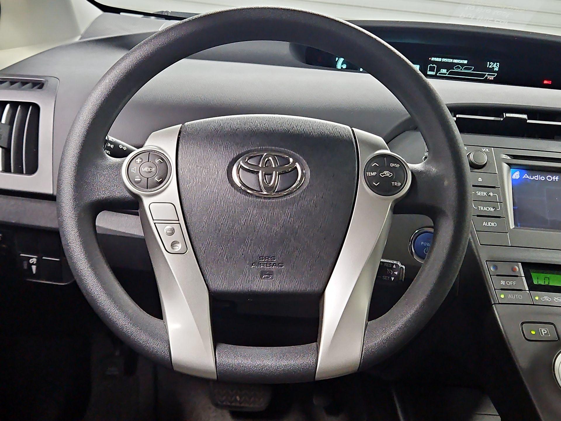 Thumbnail: 2015 Toyota Prius - 10