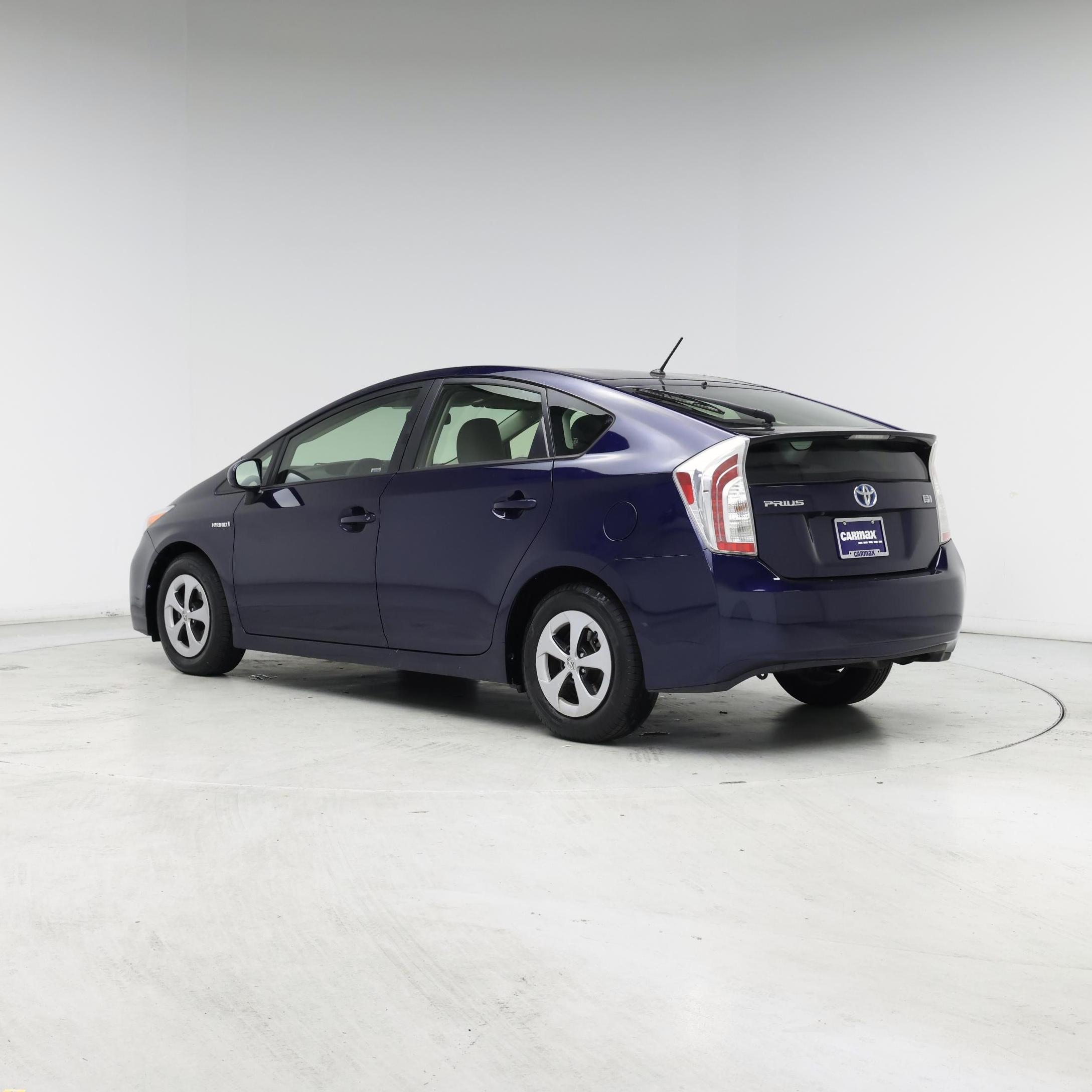 Thumbnail: 2015 Toyota Prius - 2