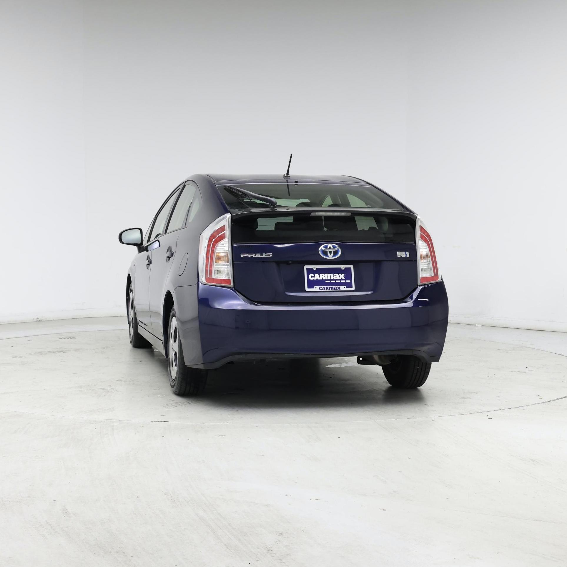 Thumbnail: 2015 Toyota Prius - 6