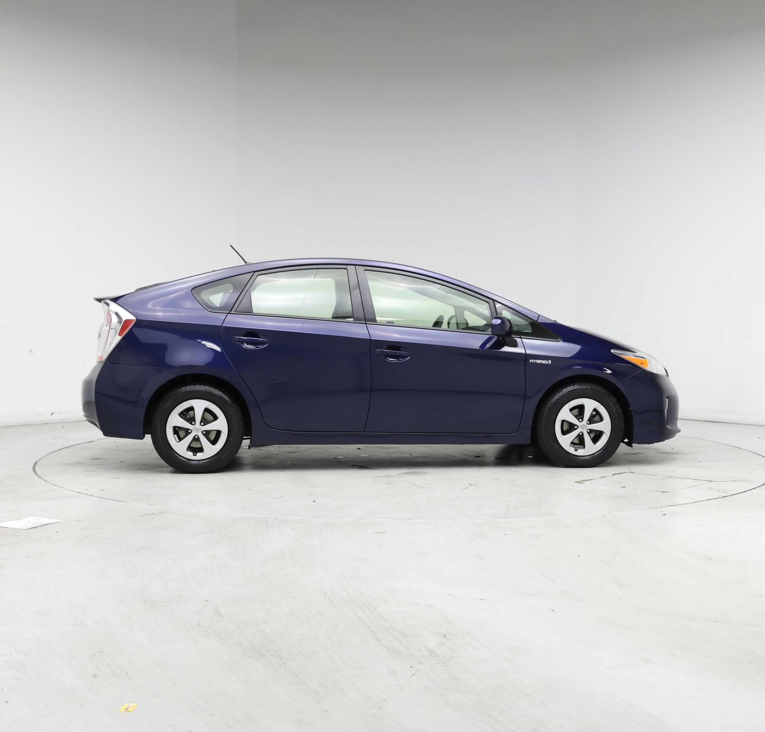 Thumbnail: 2015 Toyota Prius - 7