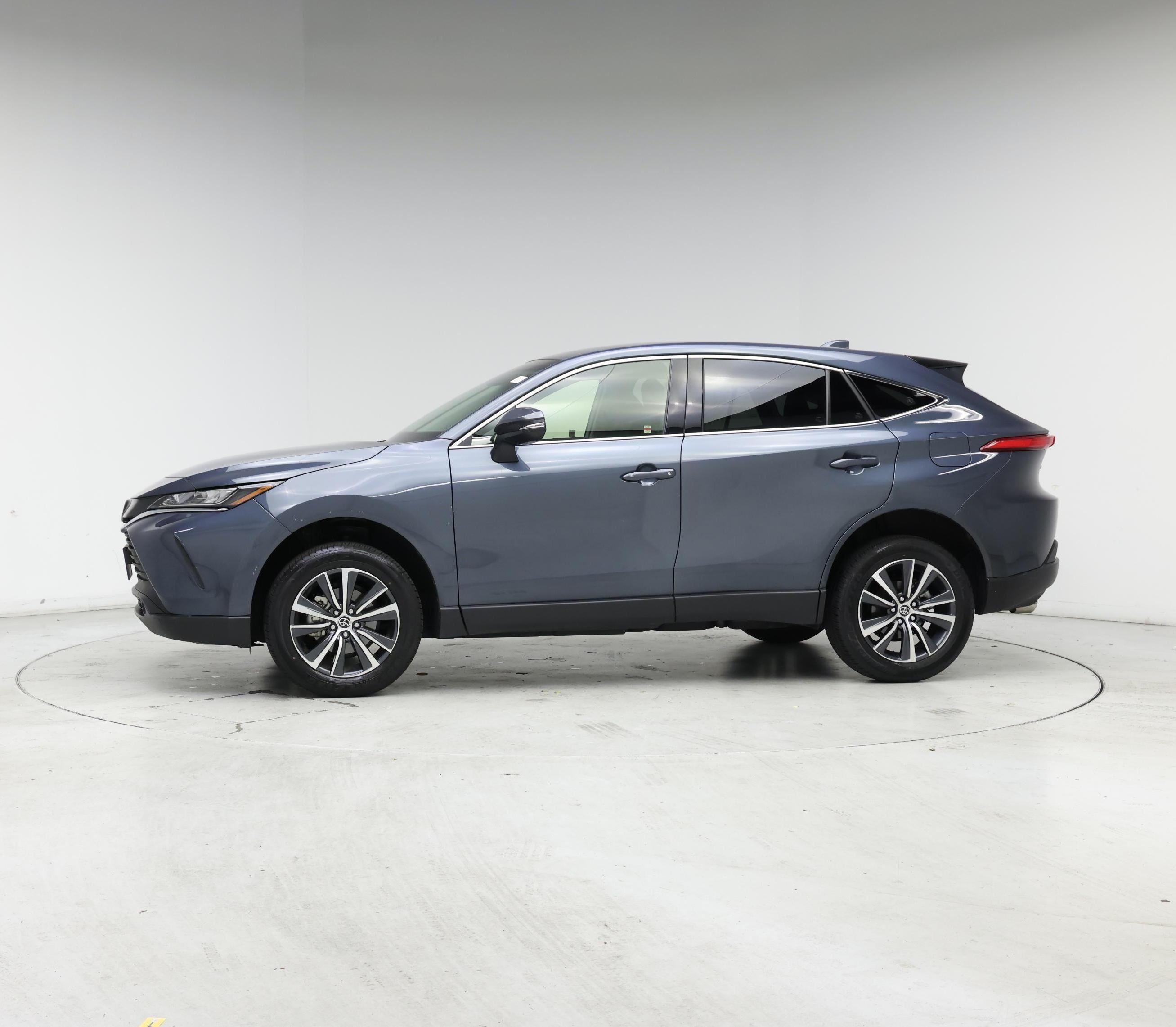 Thumbnail: 2022 Toyota Venza - 3