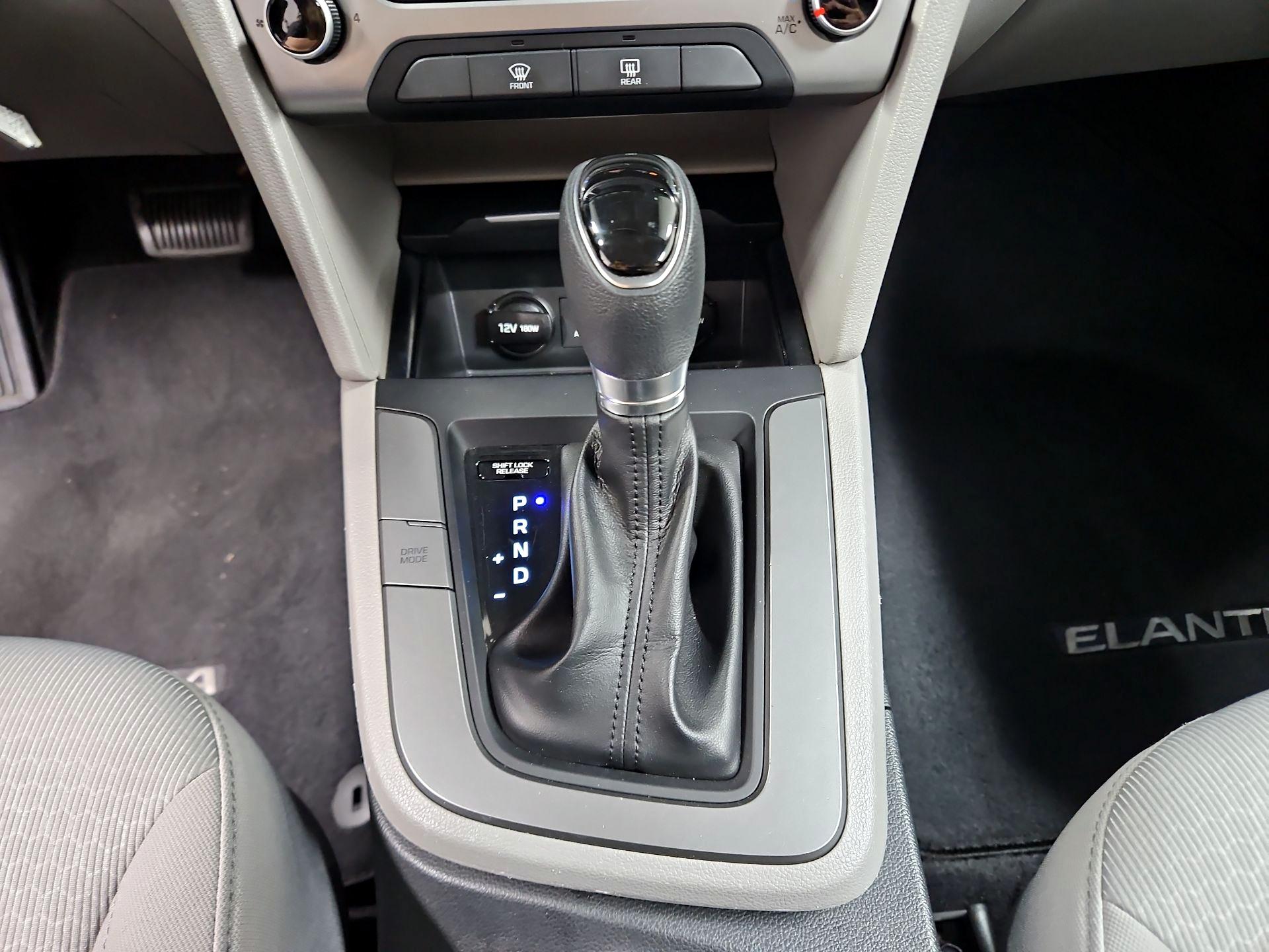 Thumbnail: 2018 Hyundai Elantra - 17