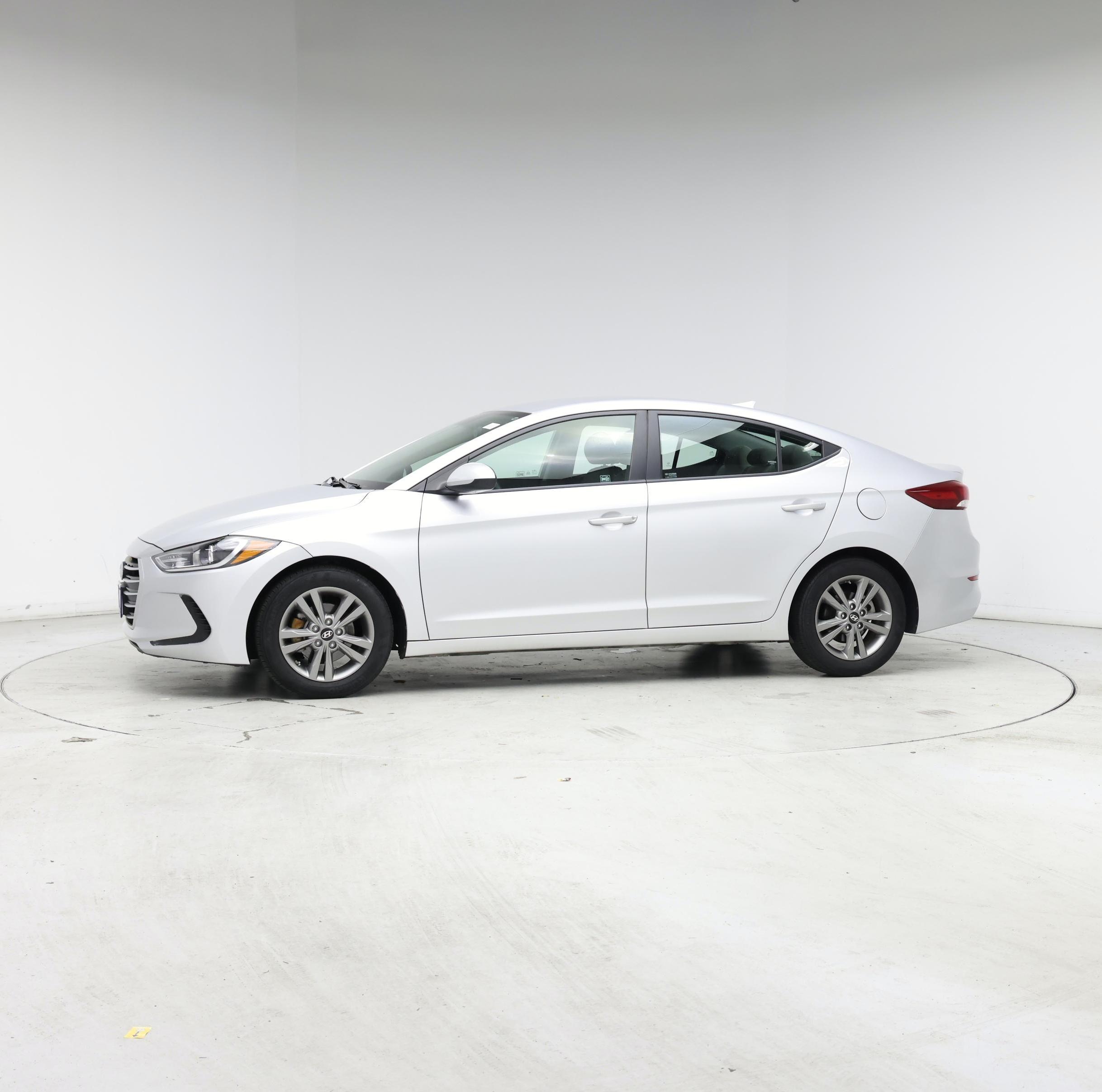 Thumbnail: 2018 Hyundai Elantra - 3