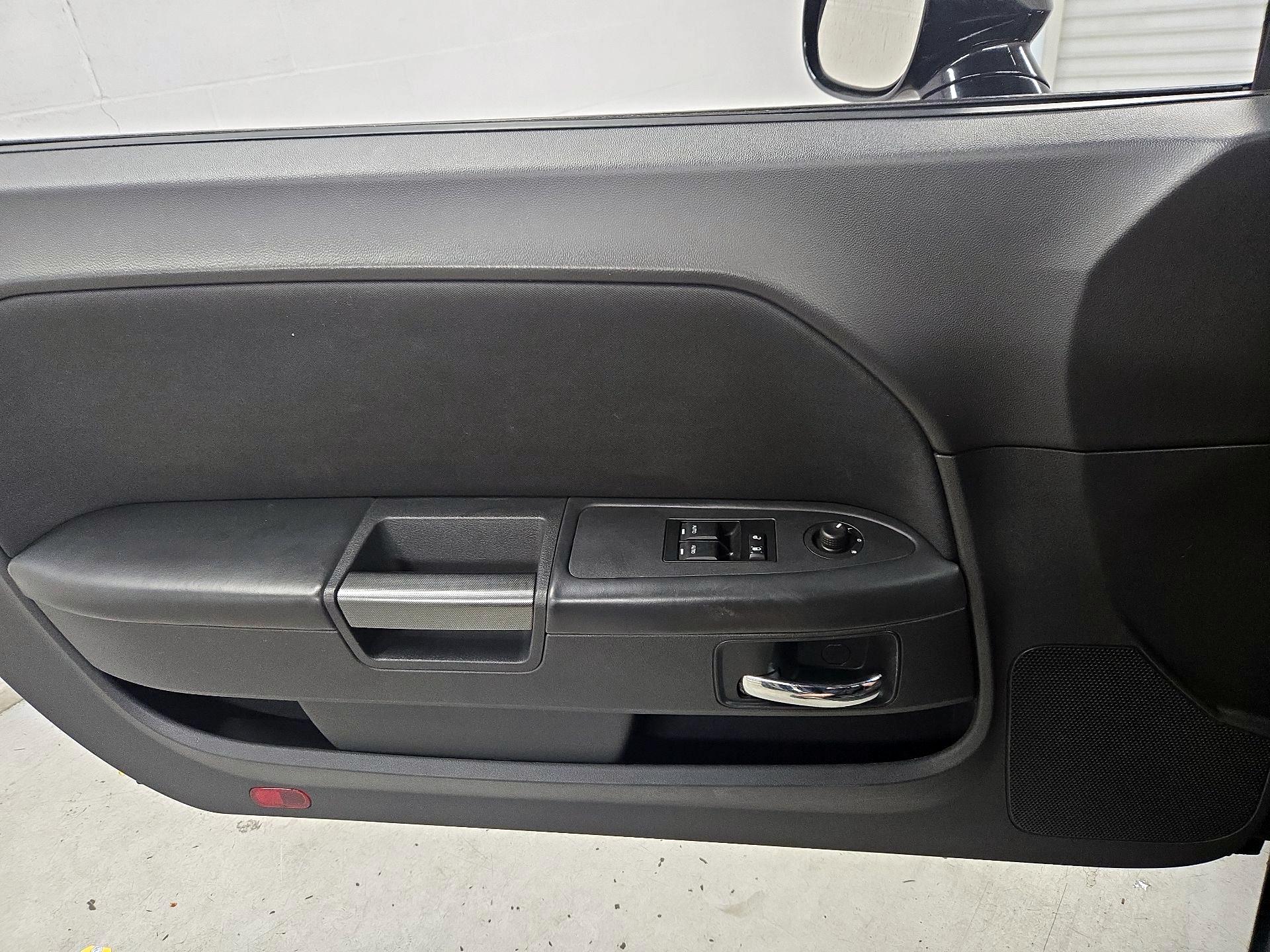 Thumbnail: 2014 Dodge Challenger - 12