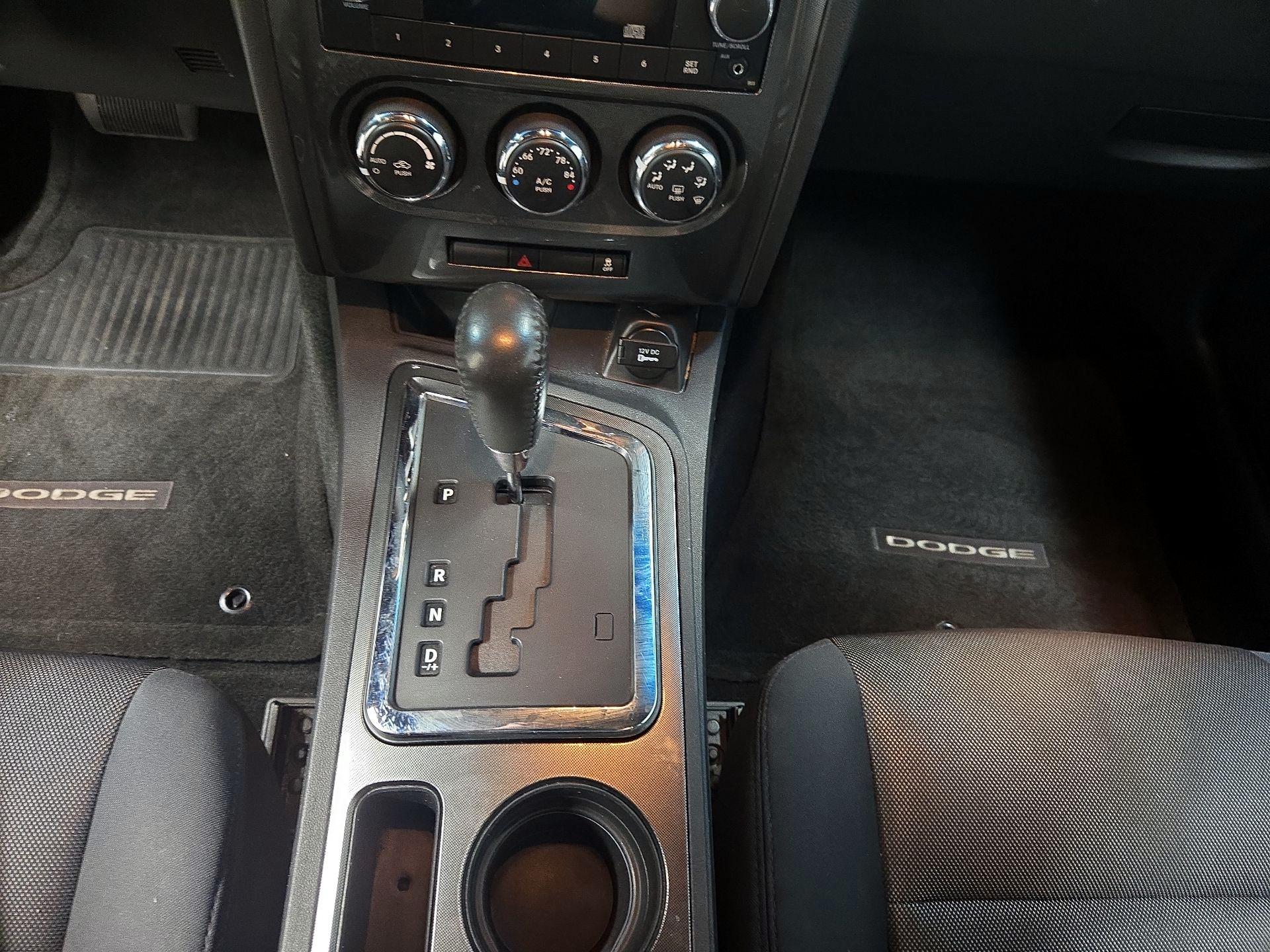 Thumbnail: 2014 Dodge Challenger - 16