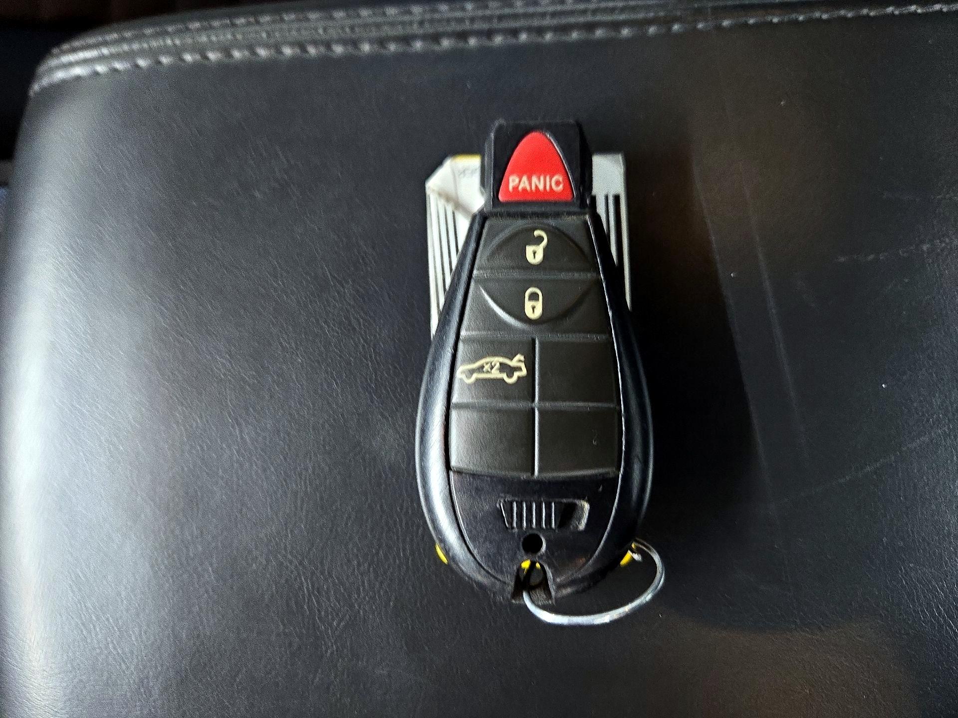 Thumbnail: 2014 Dodge Challenger - 20