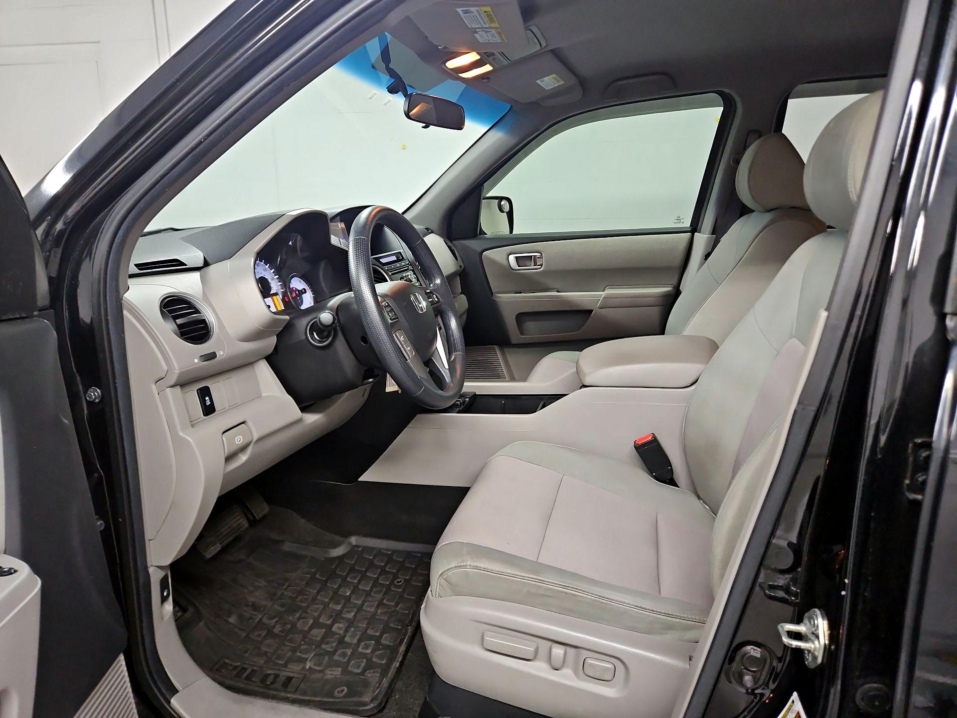 Thumbnail: 2013 Honda Pilot - 11