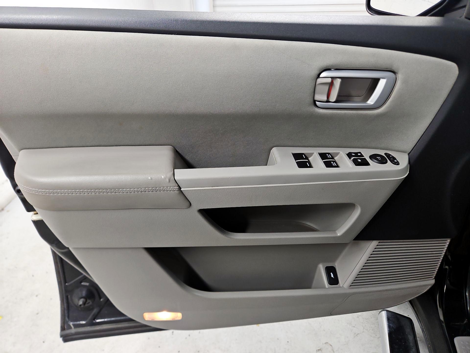 Thumbnail: 2013 Honda Pilot - 12
