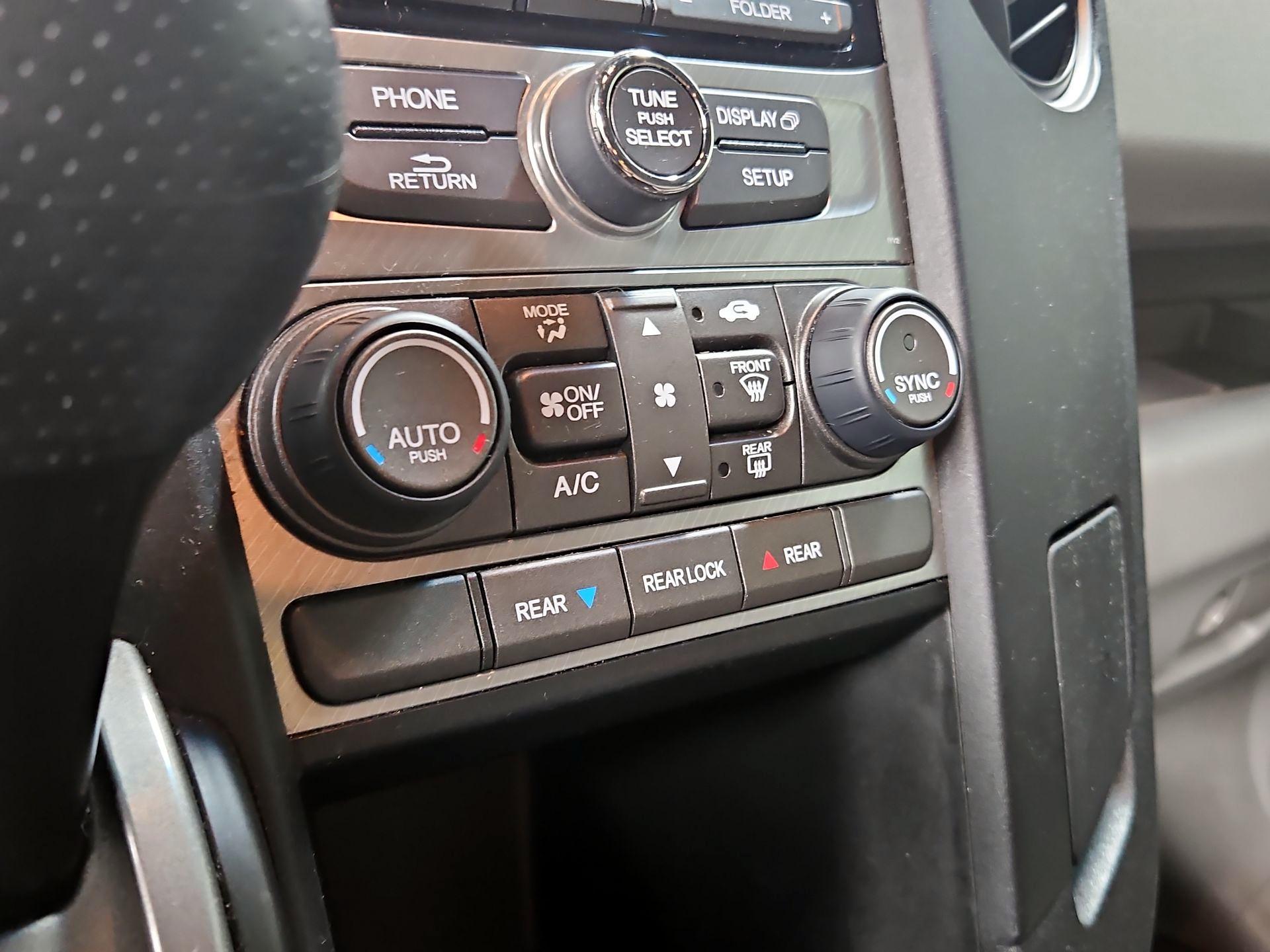 Thumbnail: 2013 Honda Pilot - 16