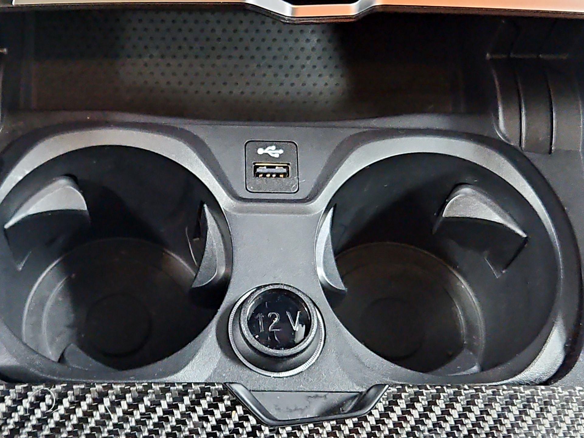 Thumbnail: 2025 BMW M4 - 19