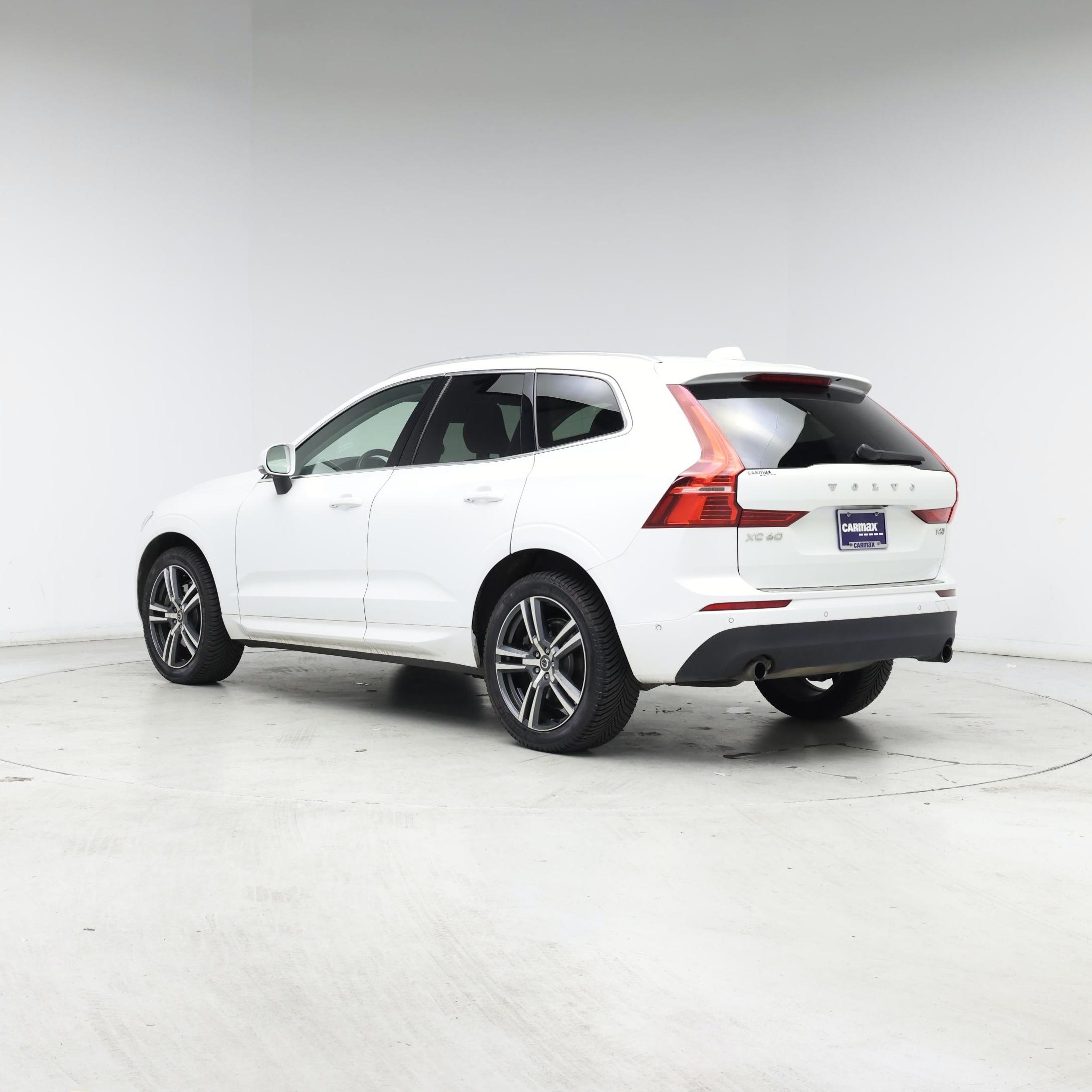 Thumbnail: 2018 Volvo XC60 - 2