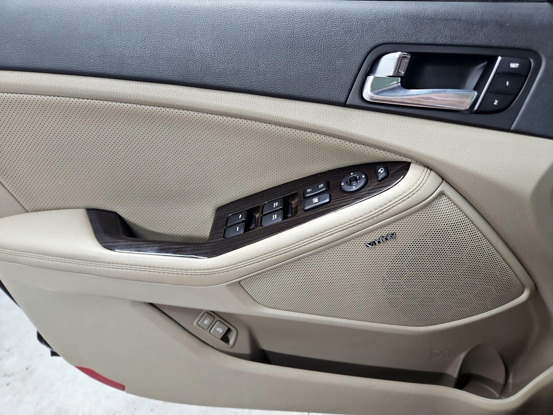 Thumbnail: 2015 Kia Optima - 12