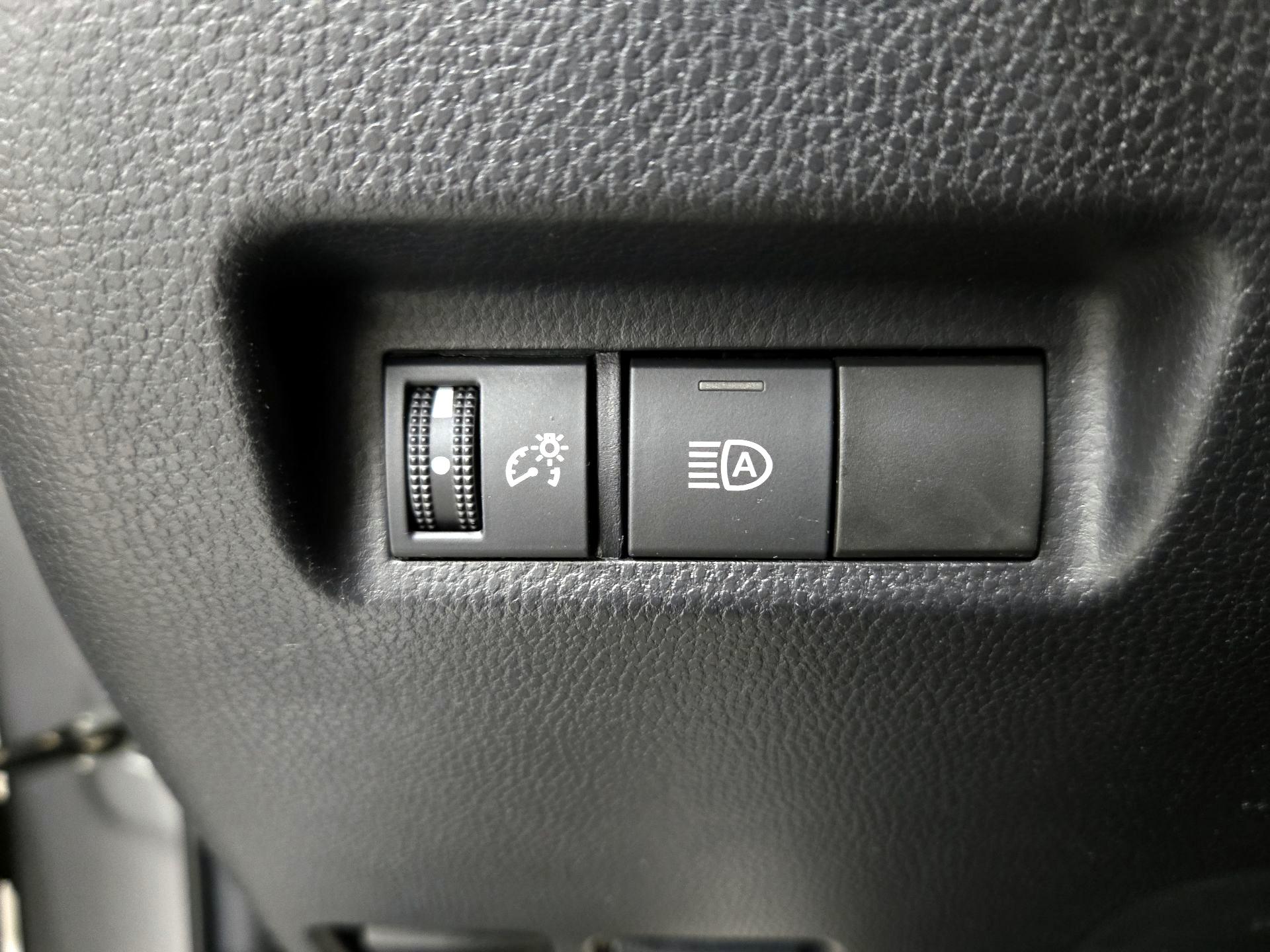 Thumbnail: 2021 Toyota RAV4 - 13