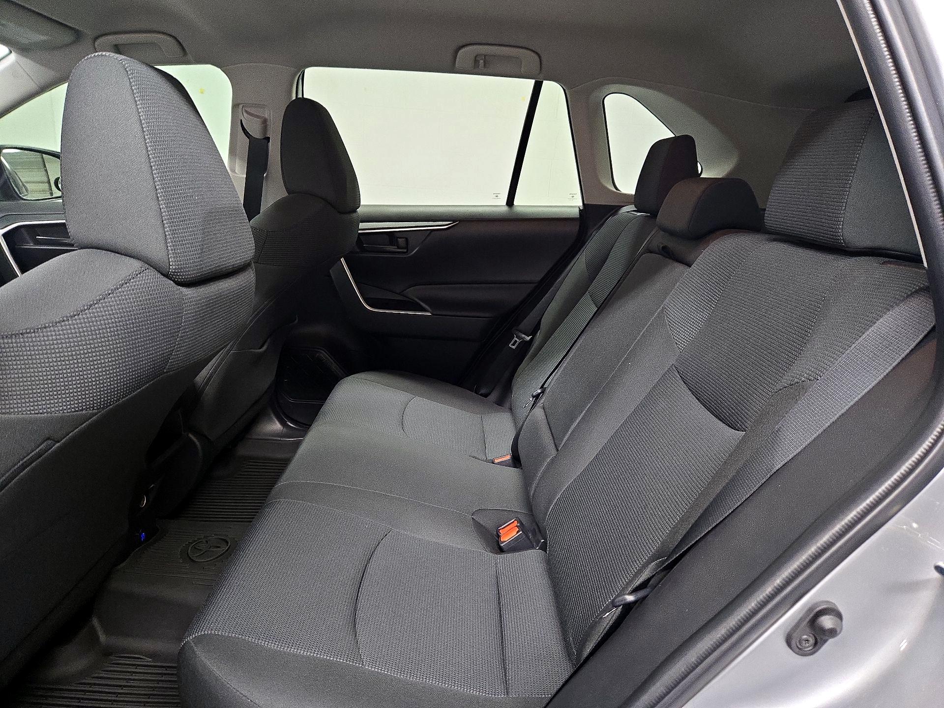 Thumbnail: 2021 Toyota RAV4 - 19