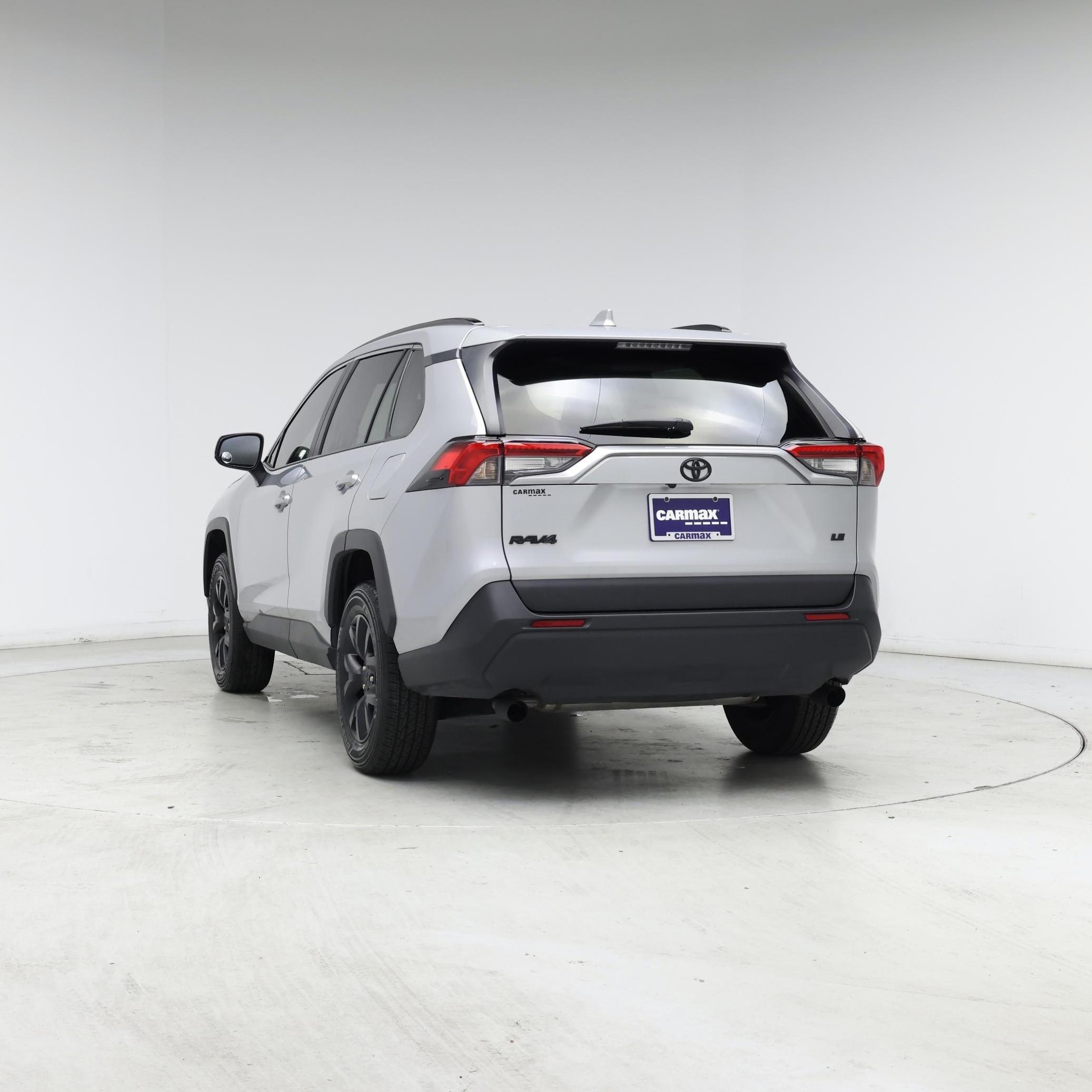 Thumbnail: 2021 Toyota RAV4 - 6