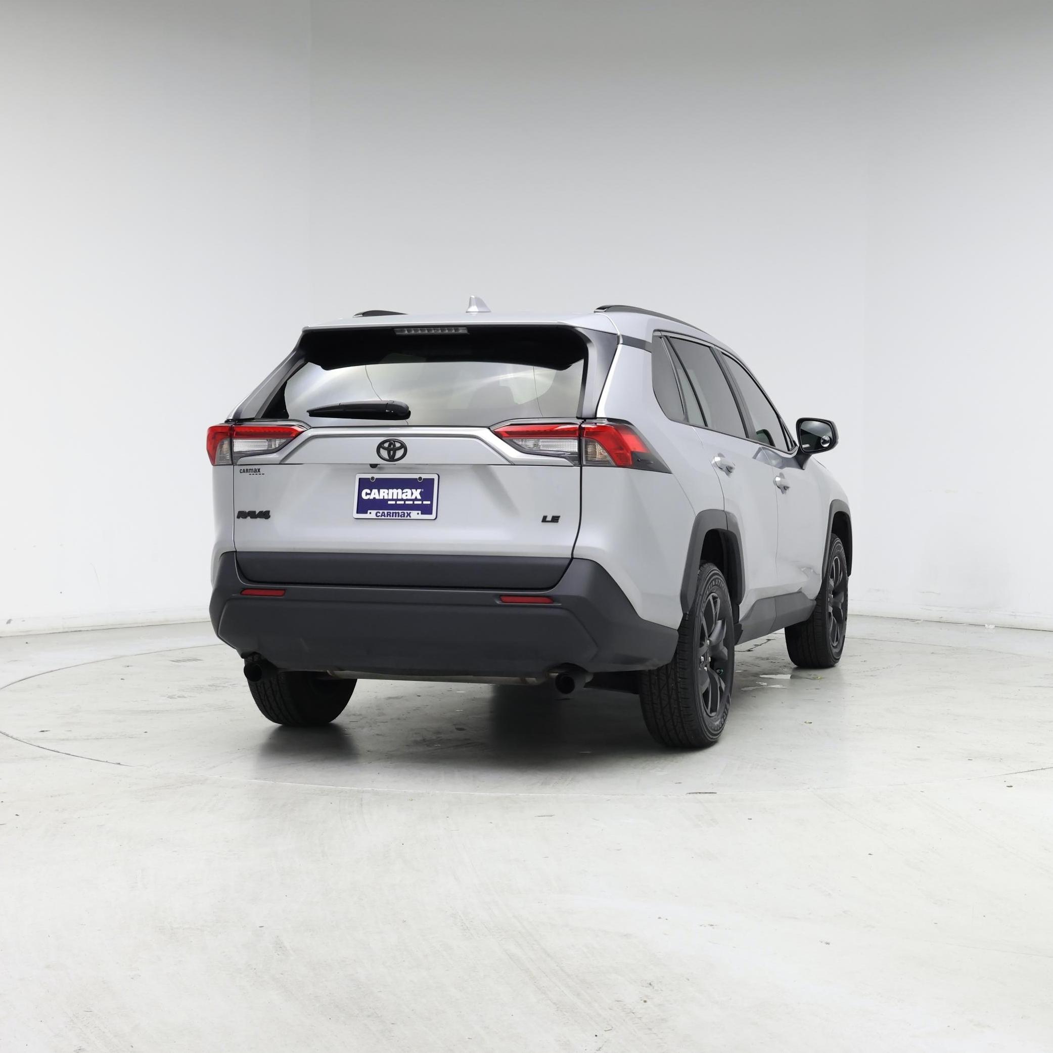 Thumbnail: 2021 Toyota RAV4 - 8