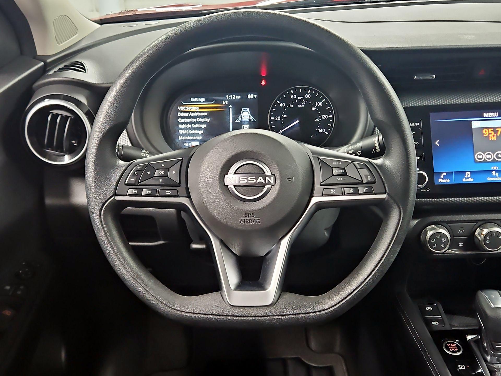 Thumbnail: 2023 Nissan Kicks - 10