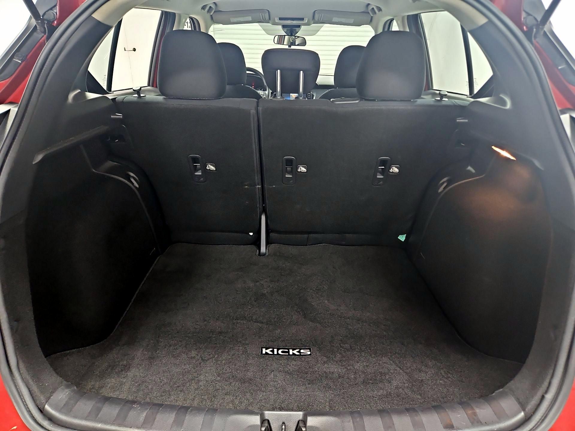 Thumbnail: 2023 Nissan Kicks - 19