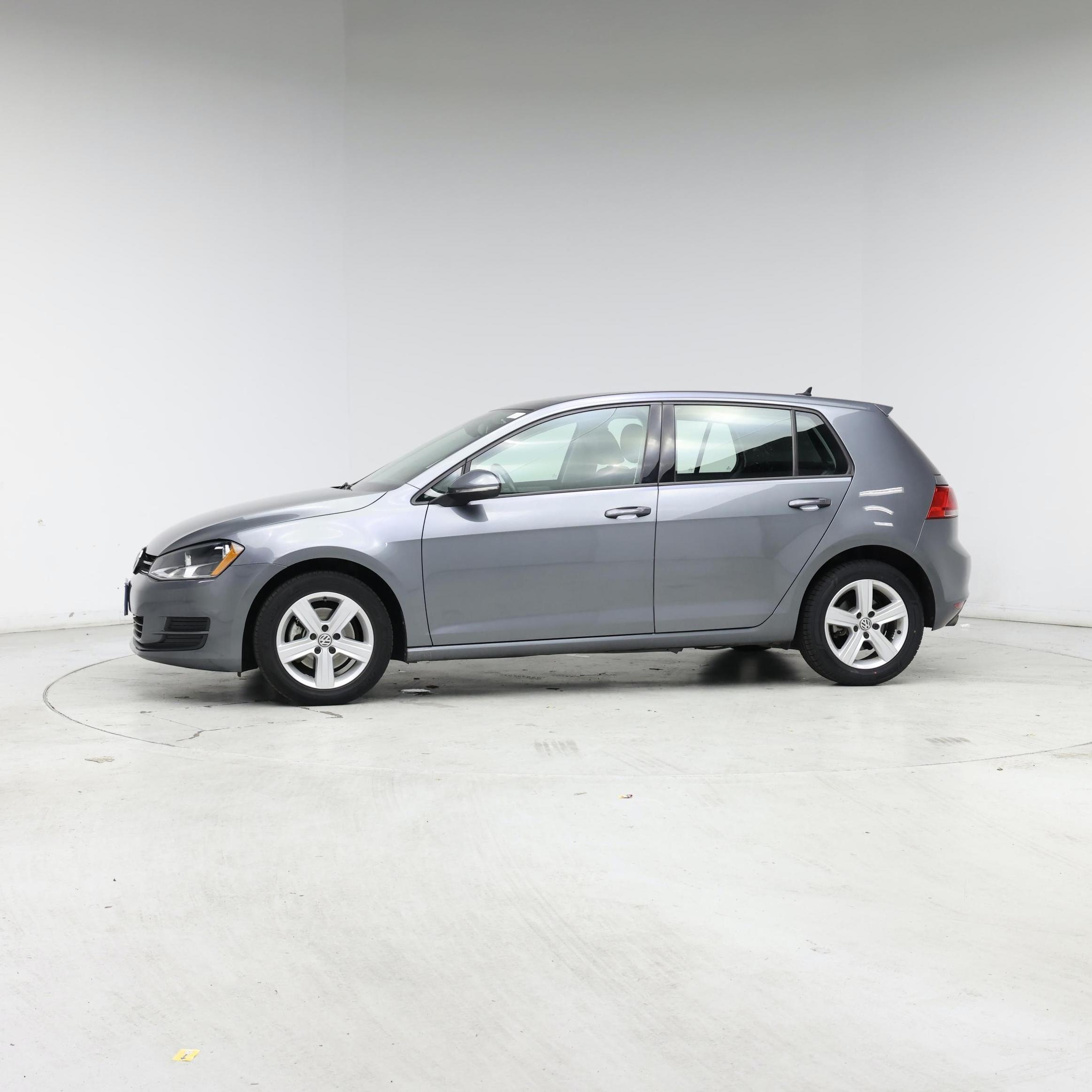 Thumbnail: 2017 Volkswagen Golf - 3
