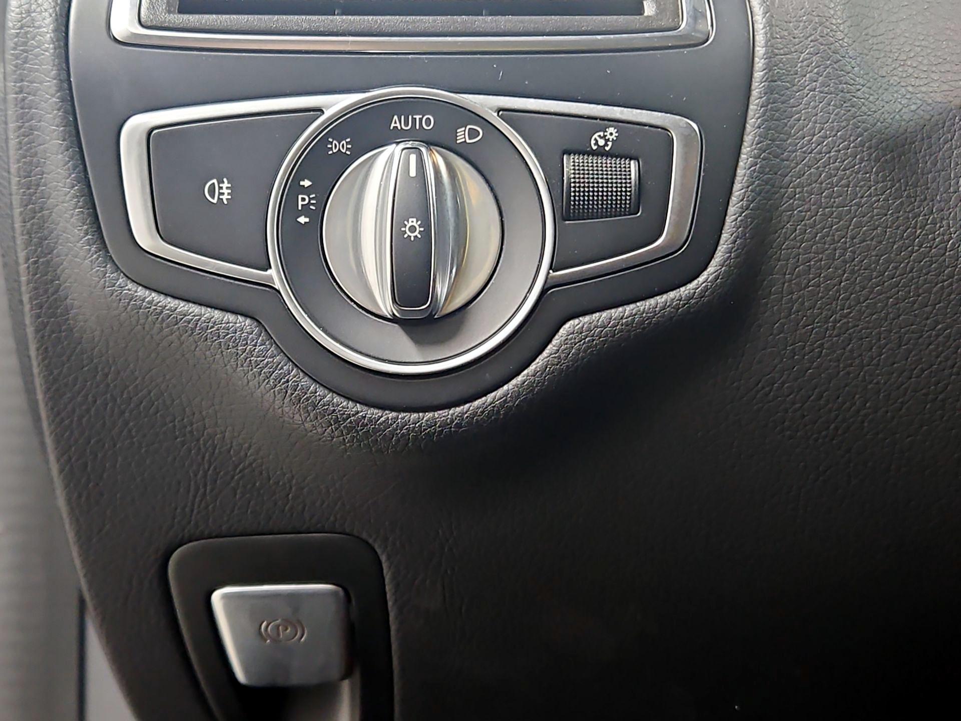 Thumbnail: 2019 Mercedes-Benz C-Class - 13