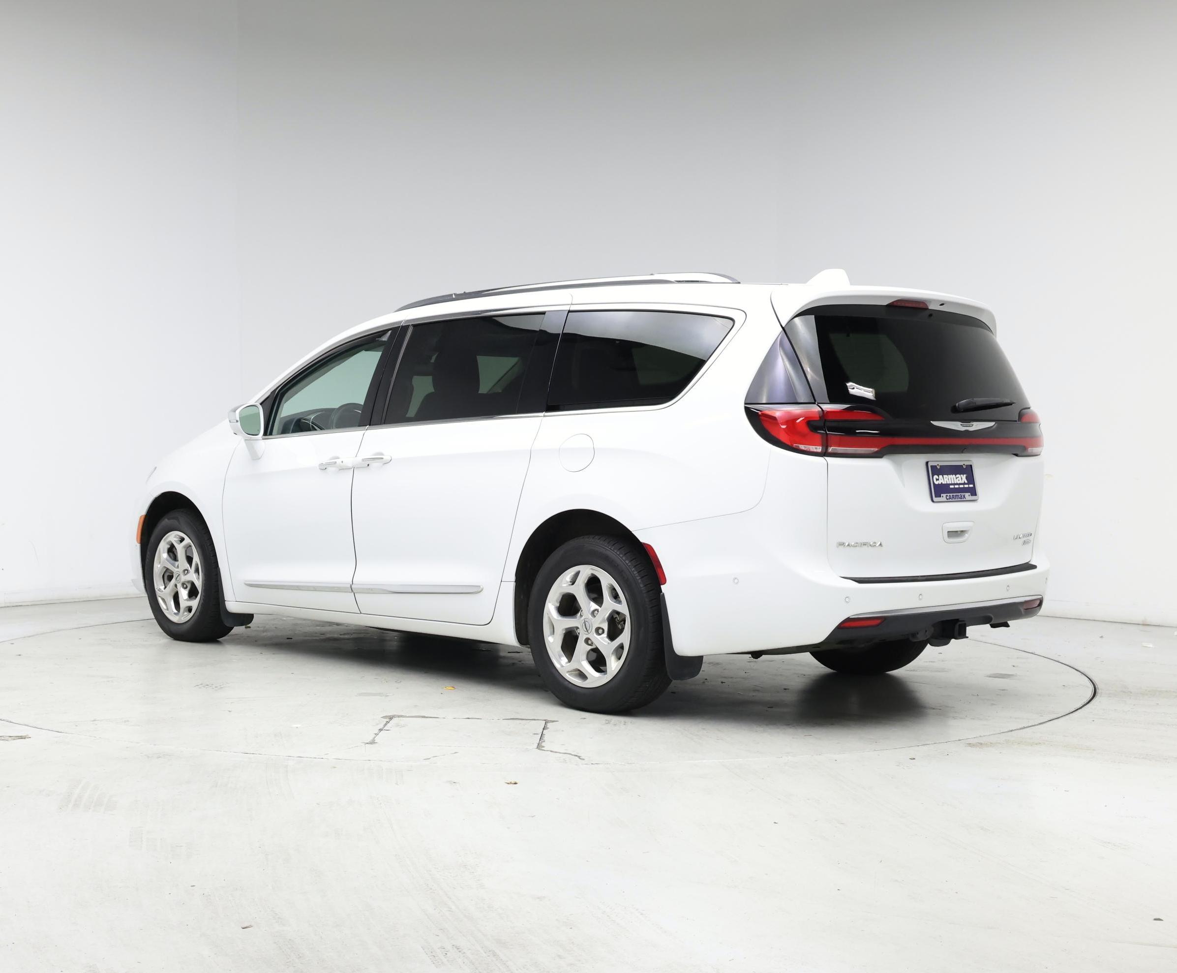 Thumbnail: 2021 Chrysler Pacifica - 2