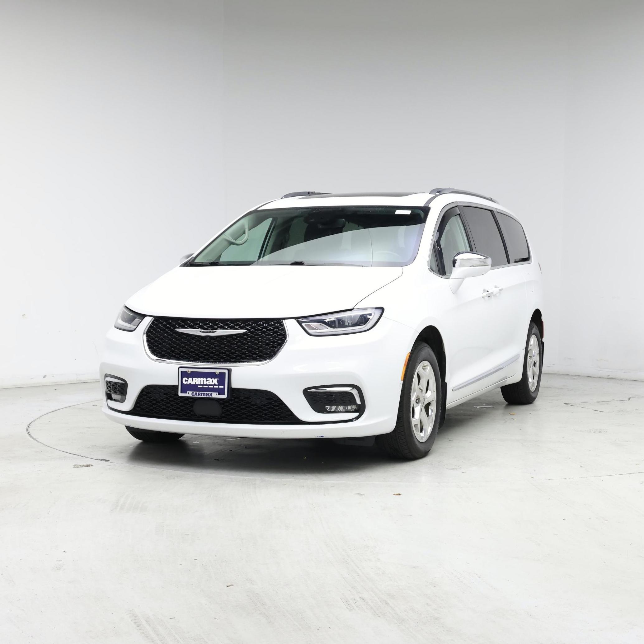 Thumbnail: 2021 Chrysler Pacifica - 4
