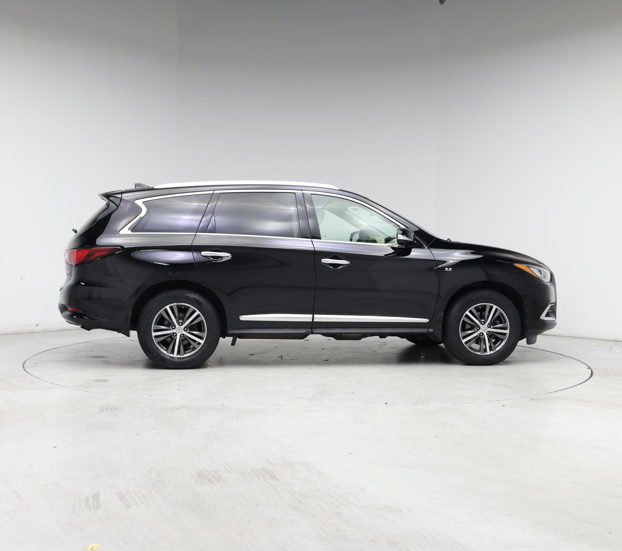 Thumbnail: 2017 INFINITI QX60 - 7