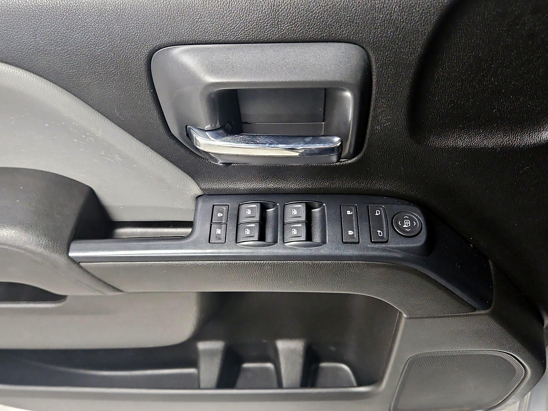 Thumbnail: 2019 Chevrolet Silverado 1500 - 12