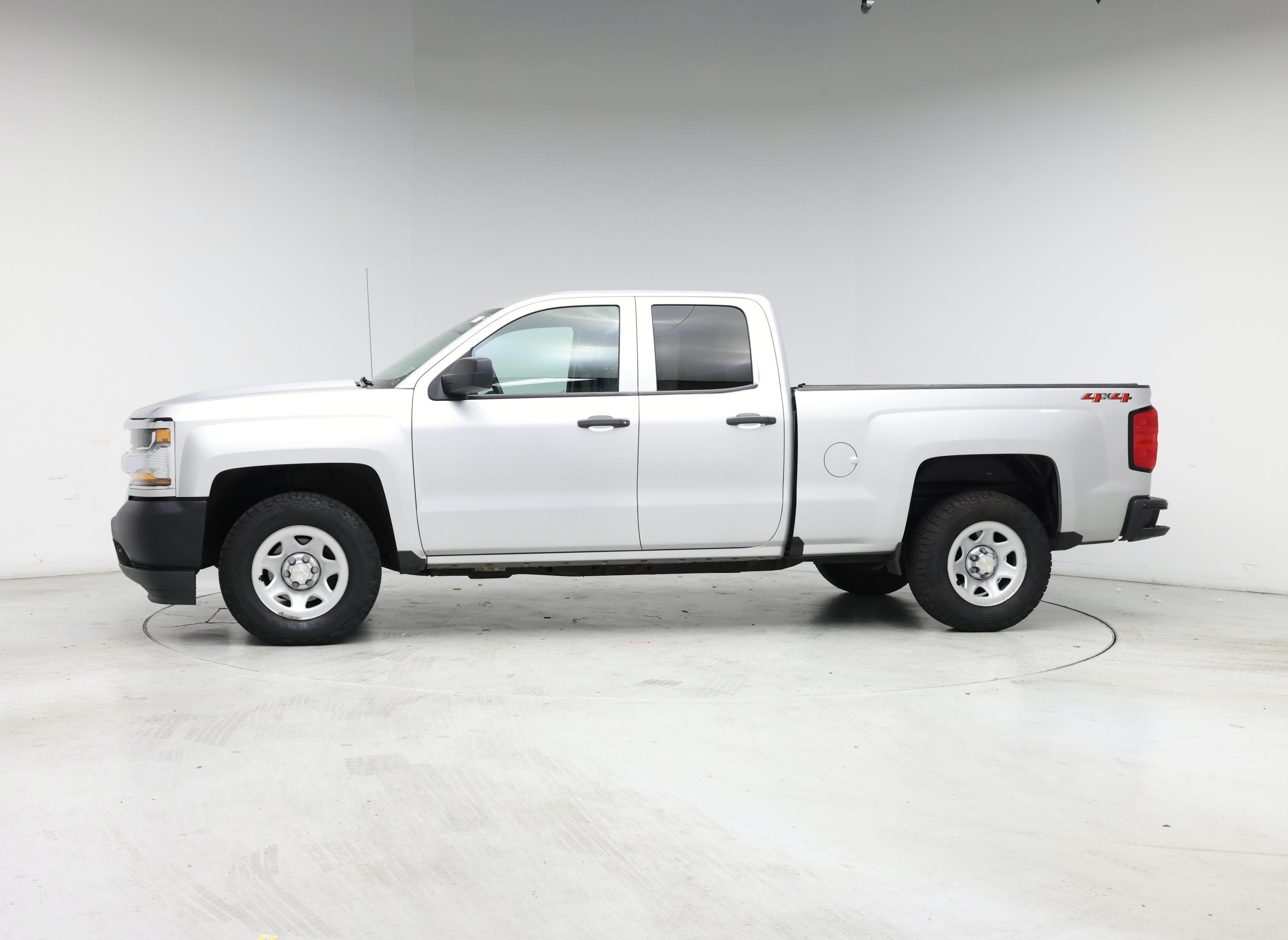 Thumbnail: 2019 Chevrolet Silverado 1500 - 3