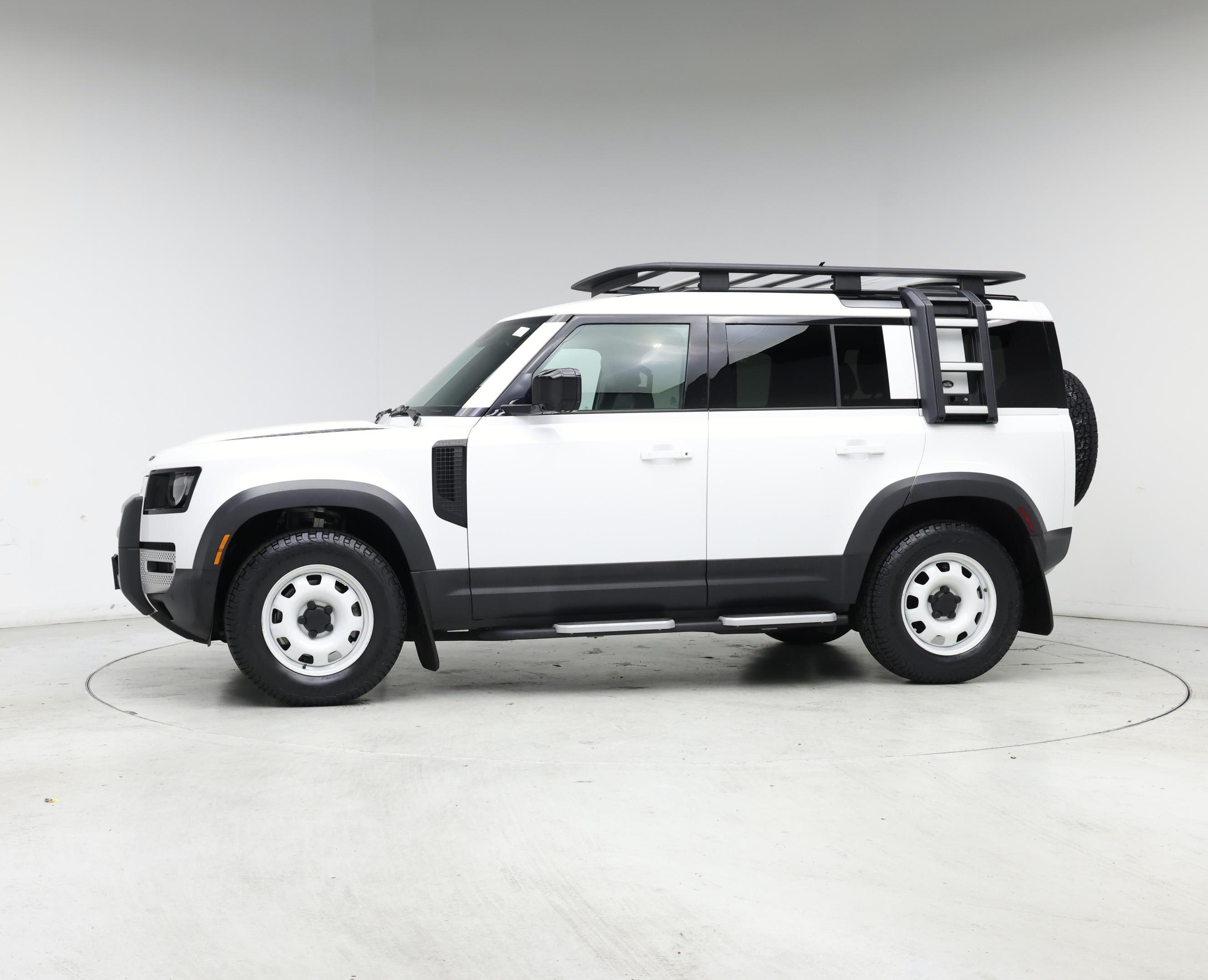 Thumbnail: 2023 Land Rover Defender - 3