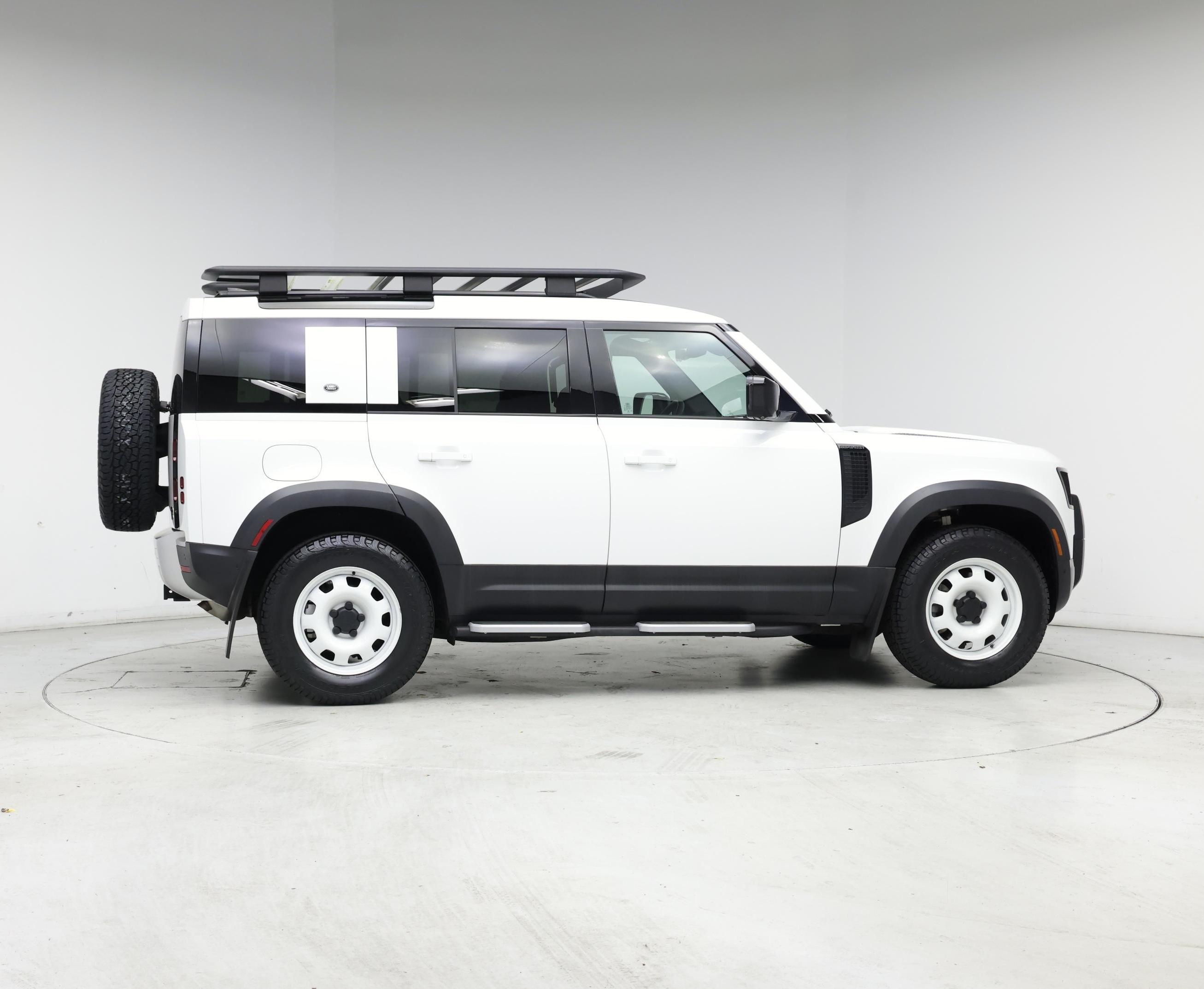 Thumbnail: 2023 Land Rover Defender - 7
