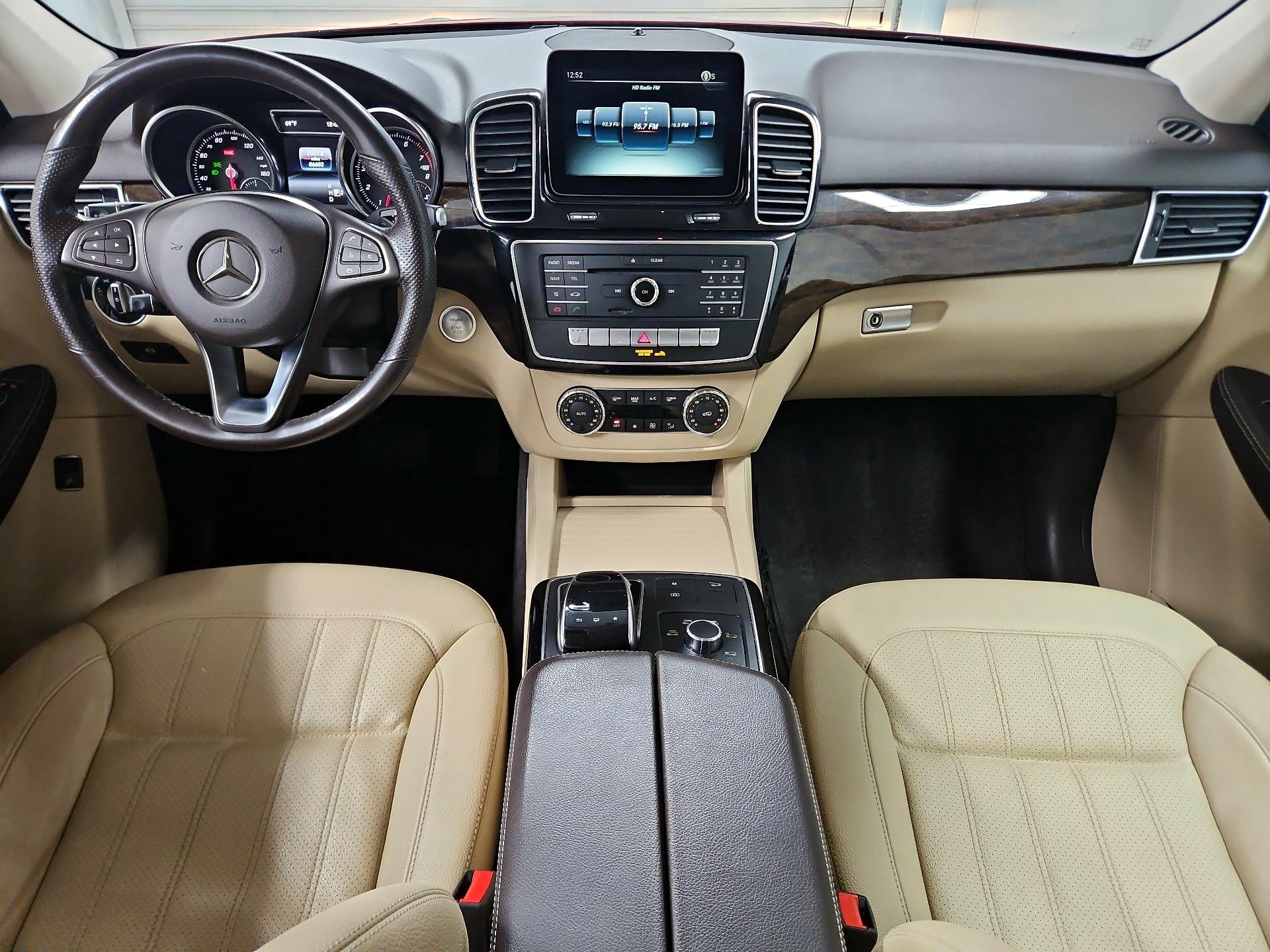 Thumbnail: 2016 Mercedes-Benz GLE - 9