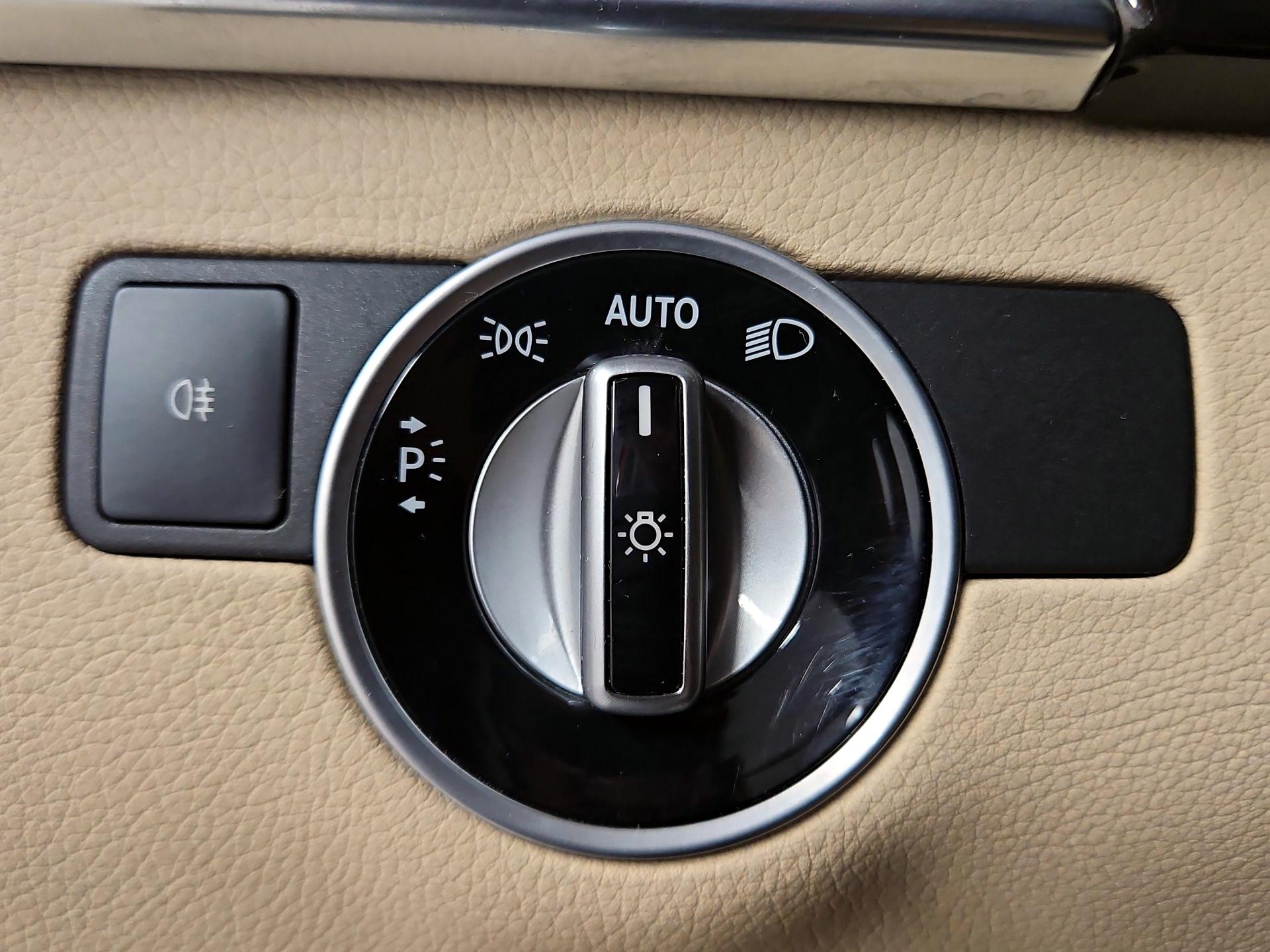 Thumbnail: 2016 Mercedes-Benz GLE - 13