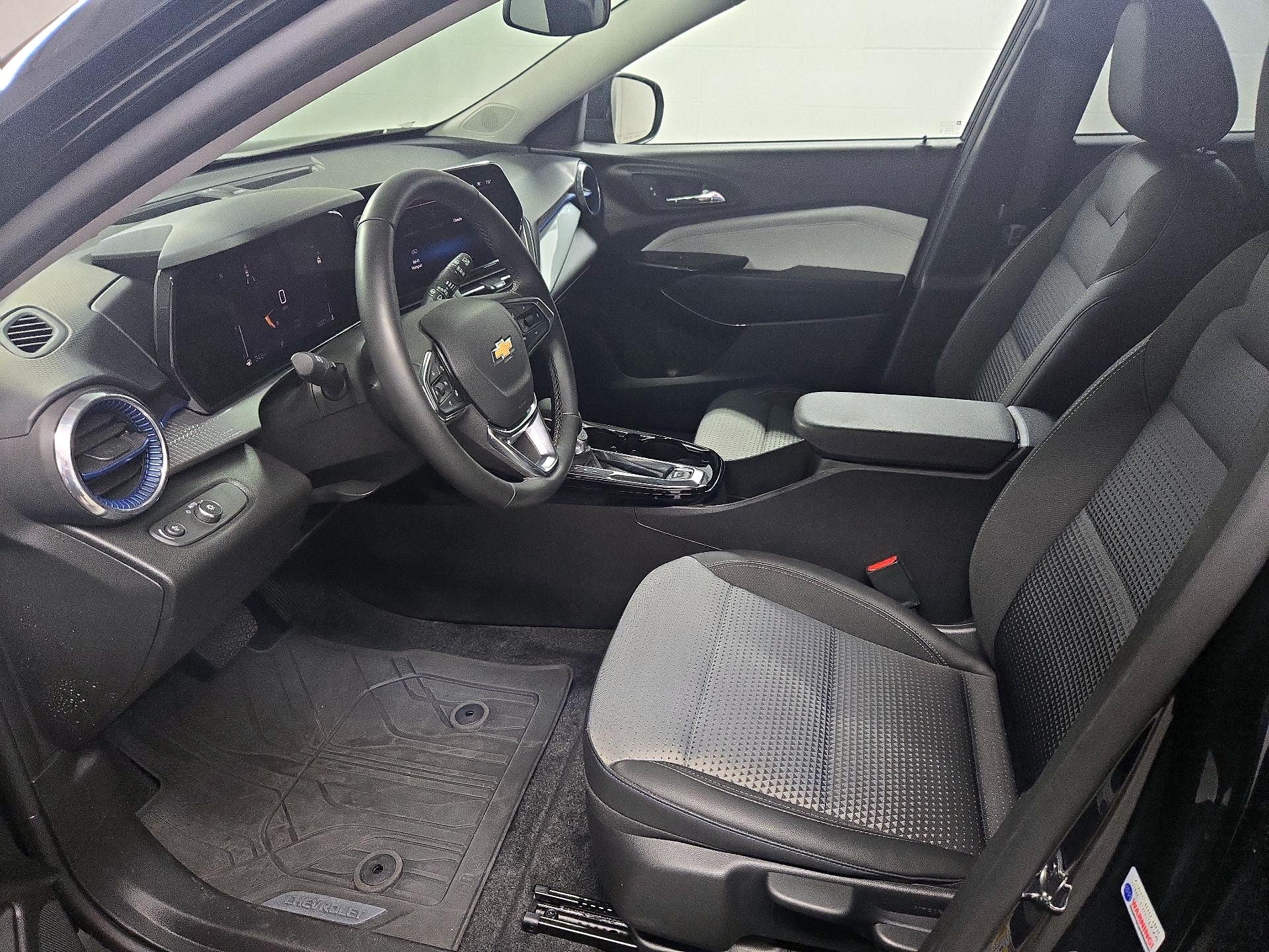 Thumbnail: 2024 Chevrolet Trax - 11