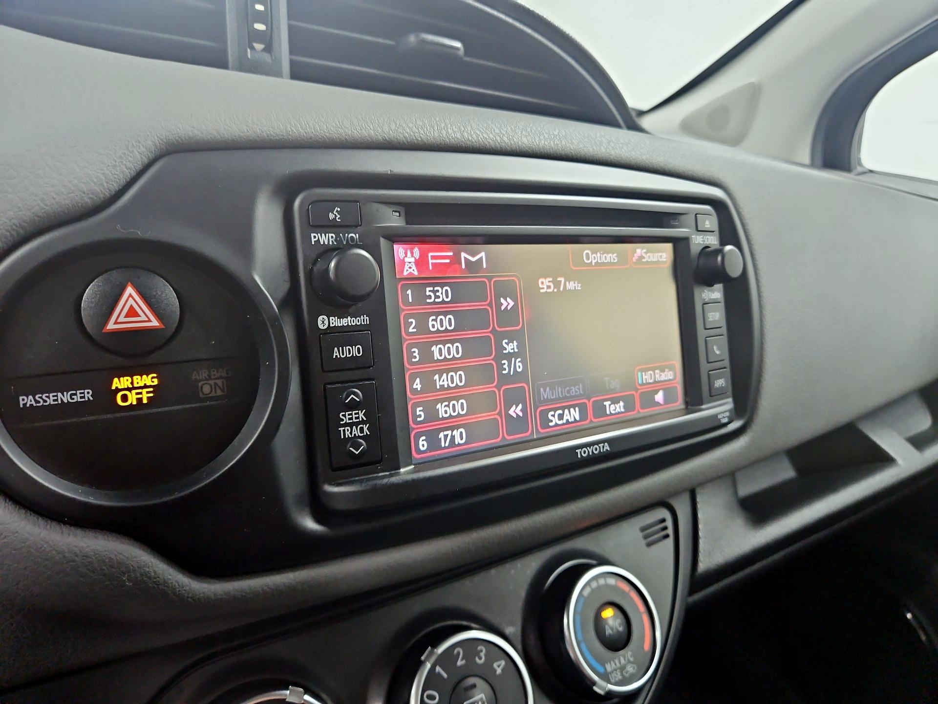 Thumbnail: 2017 Toyota Yaris - 14
