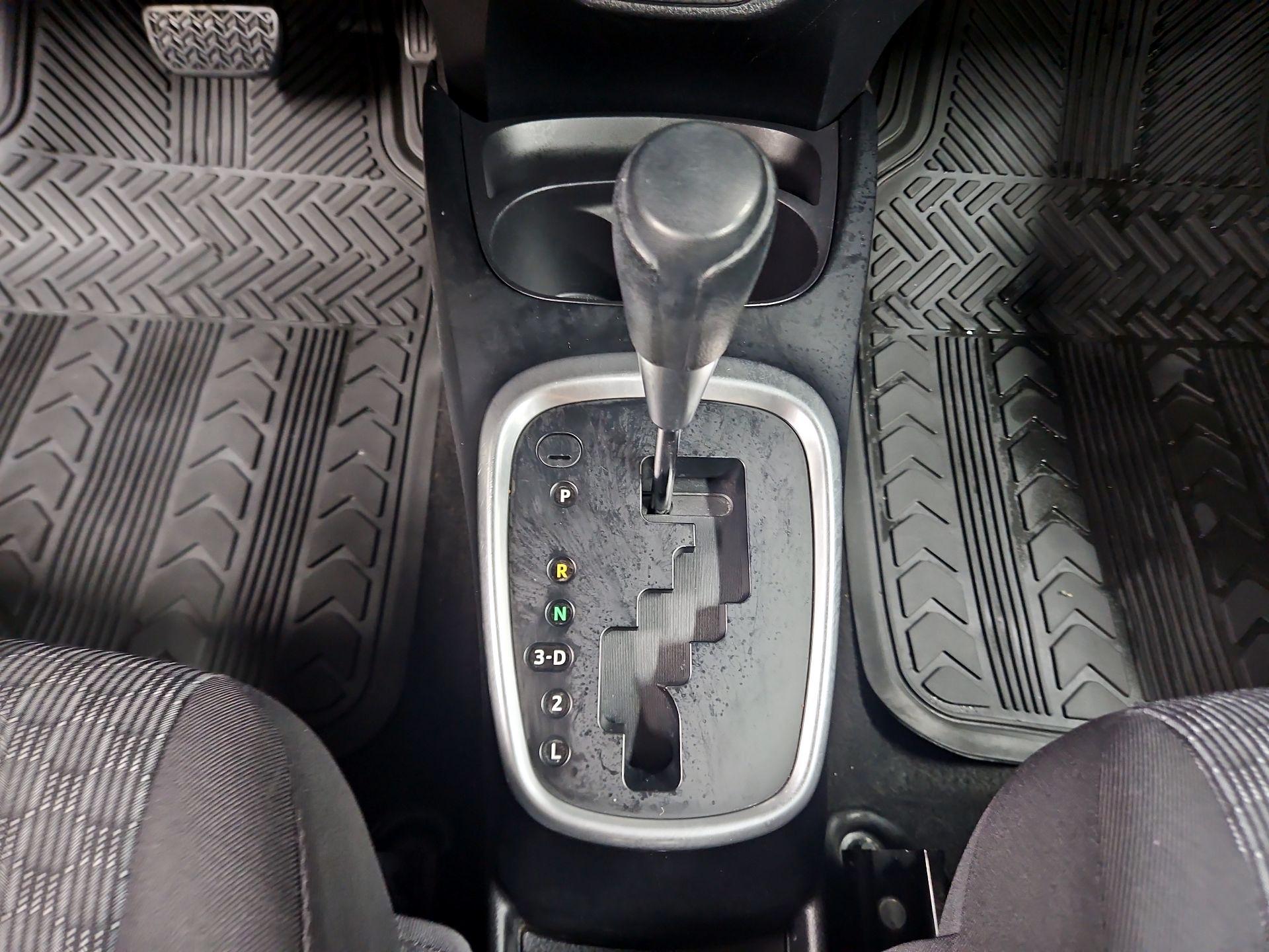 Thumbnail: 2017 Toyota Yaris - 16