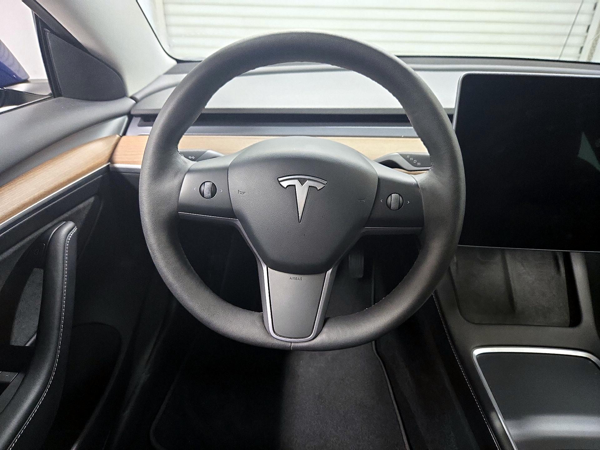 Thumbnail: 2022 Tesla Model 3 - 10