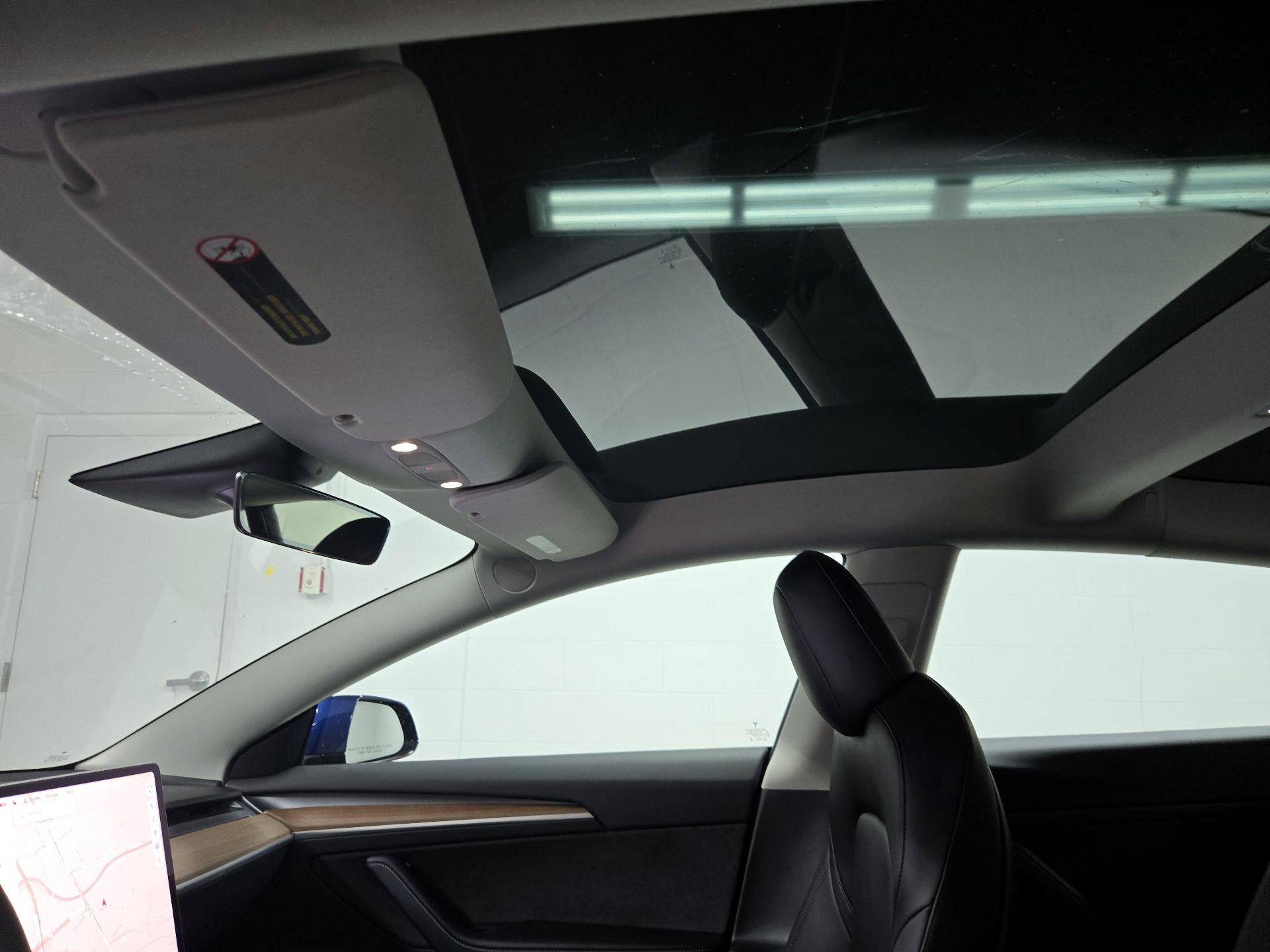 Thumbnail: 2022 Tesla Model 3 - 18