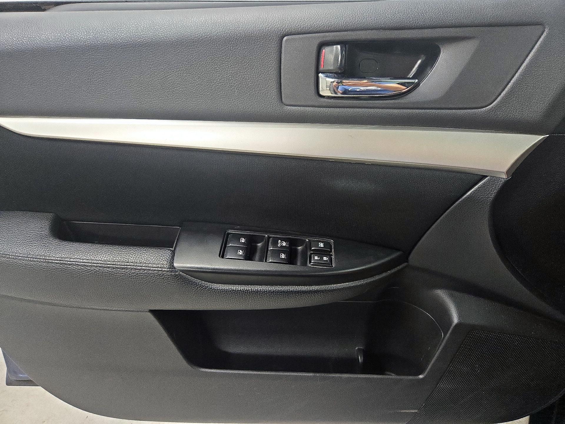 Thumbnail: 2013 Subaru Outback - 12