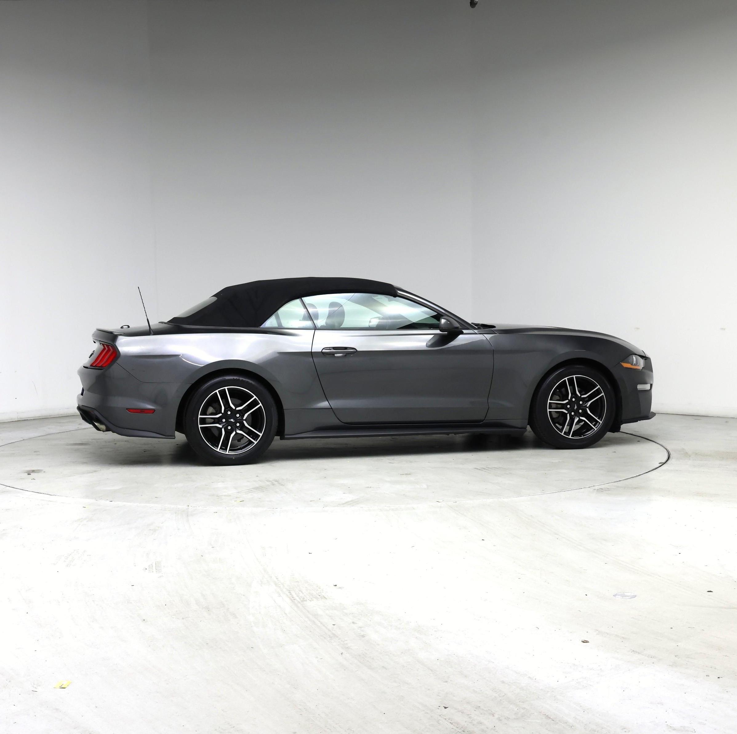 Thumbnail: 2018 Ford Mustang - 7
