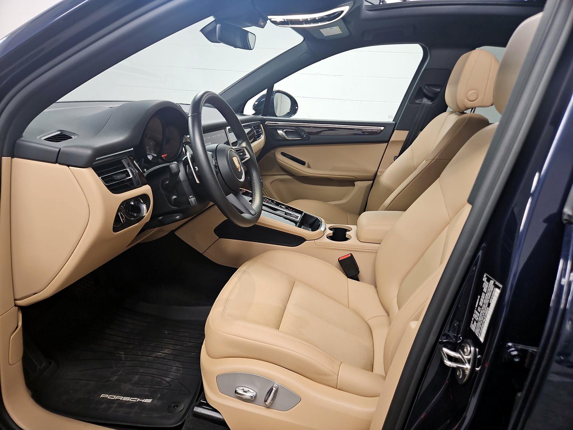 Thumbnail: 2022 Porsche Macan - 11