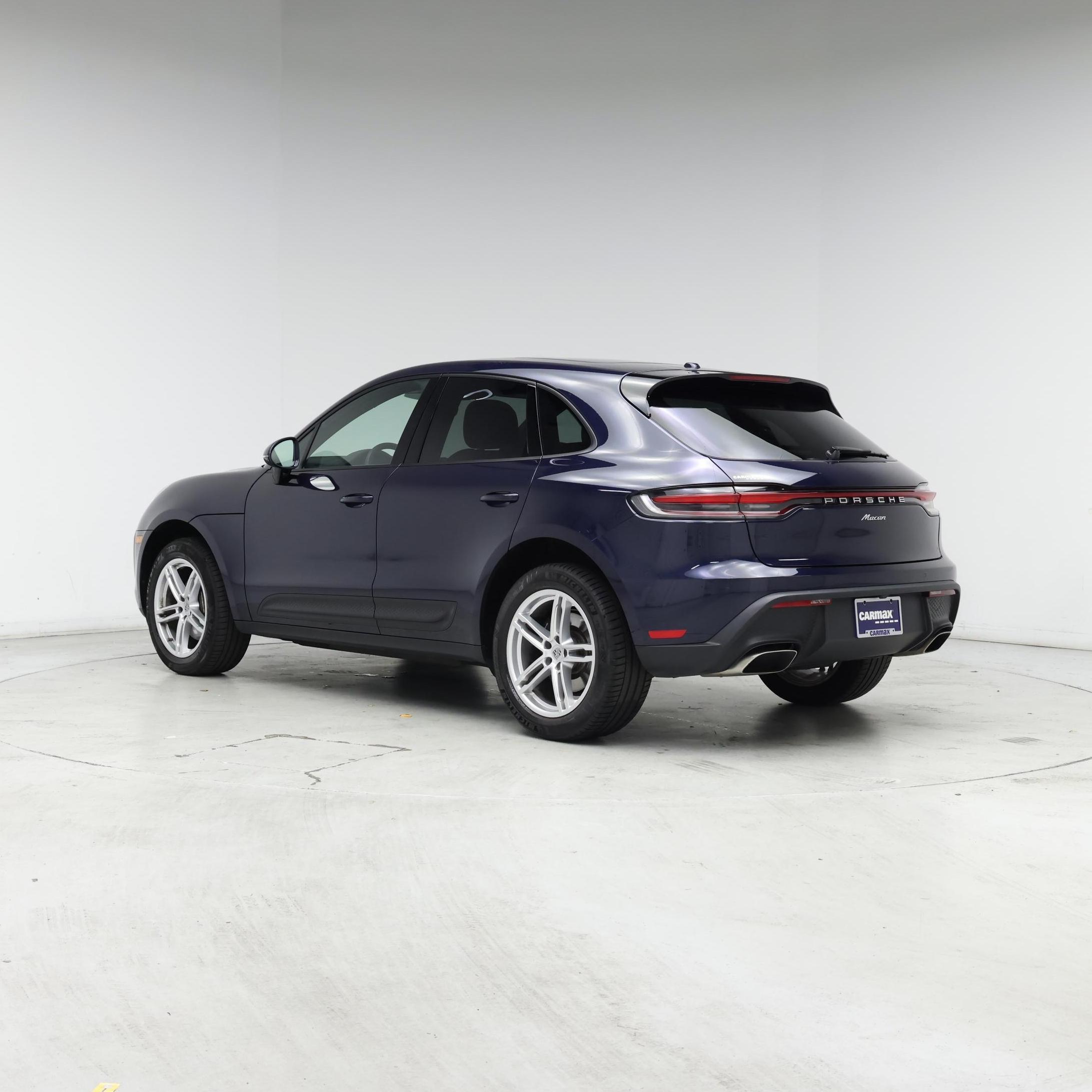 Thumbnail: 2022 Porsche Macan - 2