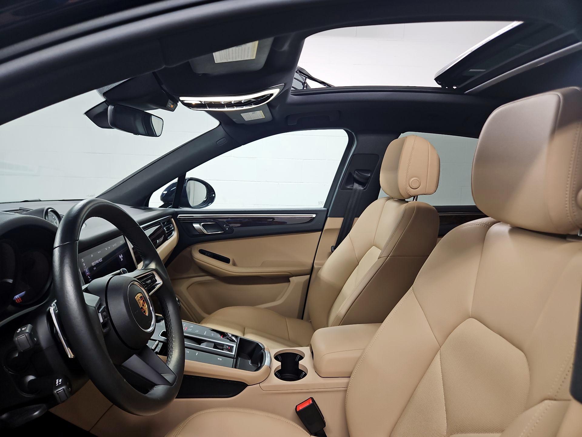 Thumbnail: 2022 Porsche Macan - 20