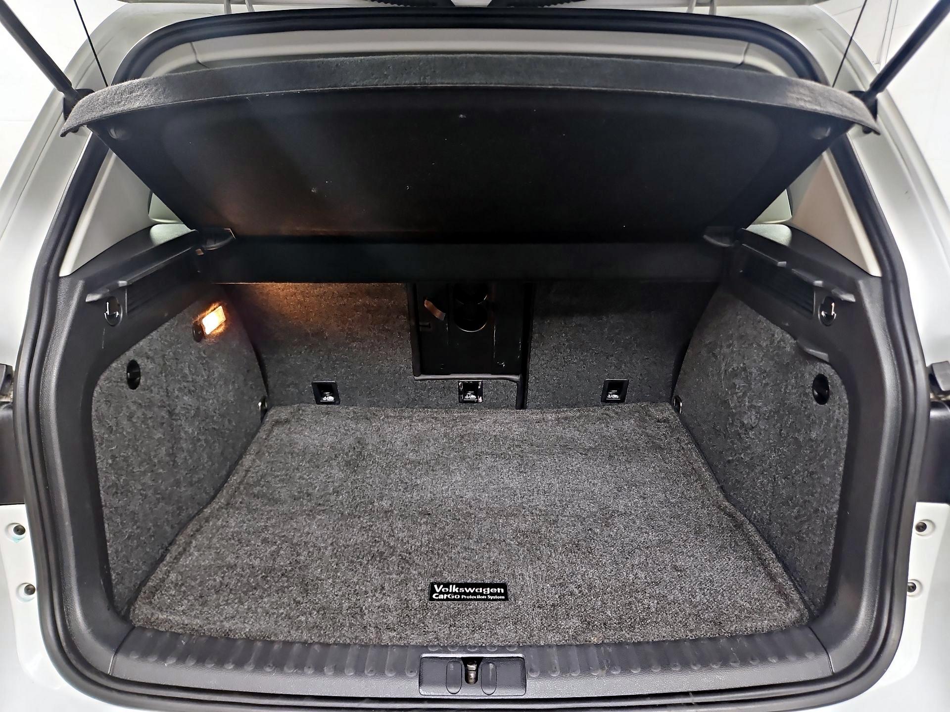 Thumbnail: 2017 Volkswagen Tiguan - 20